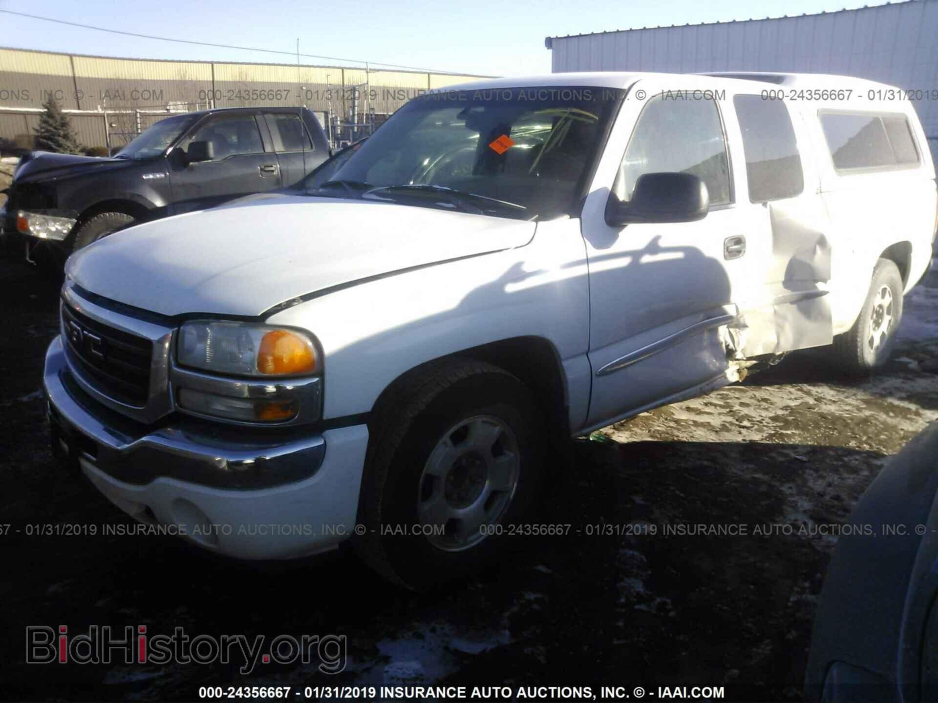 2005 GMC NEW SIERRA - VIN: 2GTEC19T551383722 - Фото 2