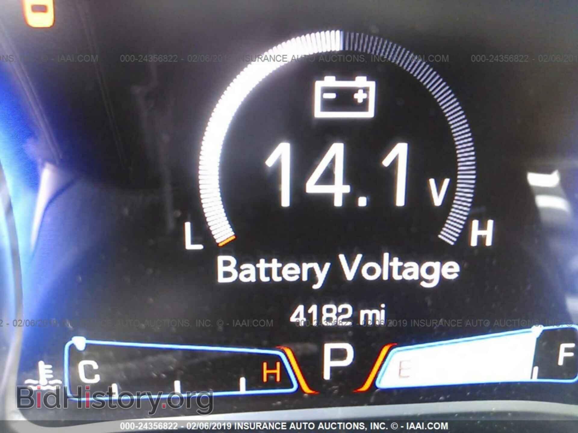 2018 CHRYSLER 300 - VIN: 2C3CCAAG0JH320734 - Фото 7