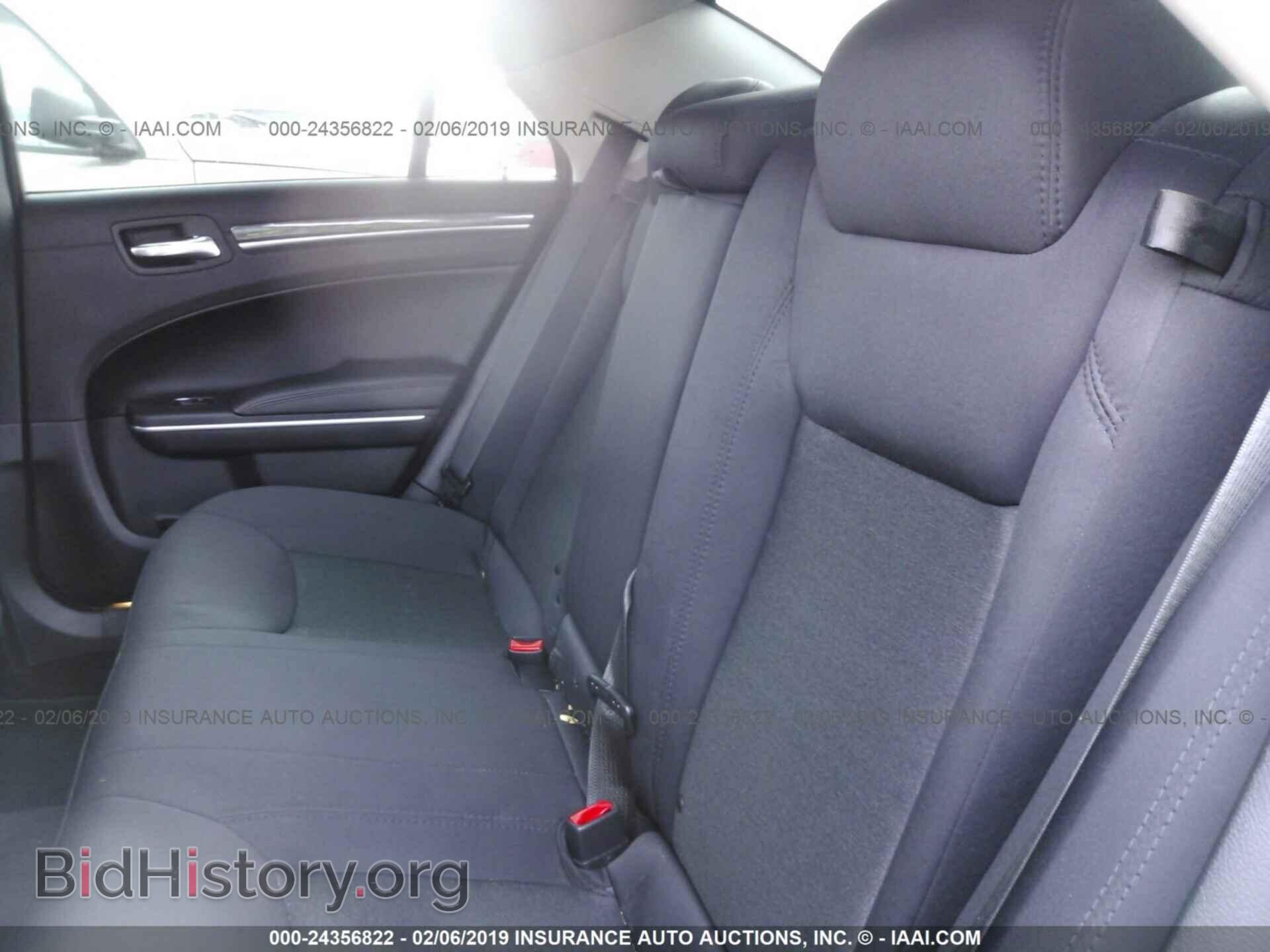 2018 CHRYSLER 300 - VIN: 2C3CCAAG0JH320734 - Фото 8