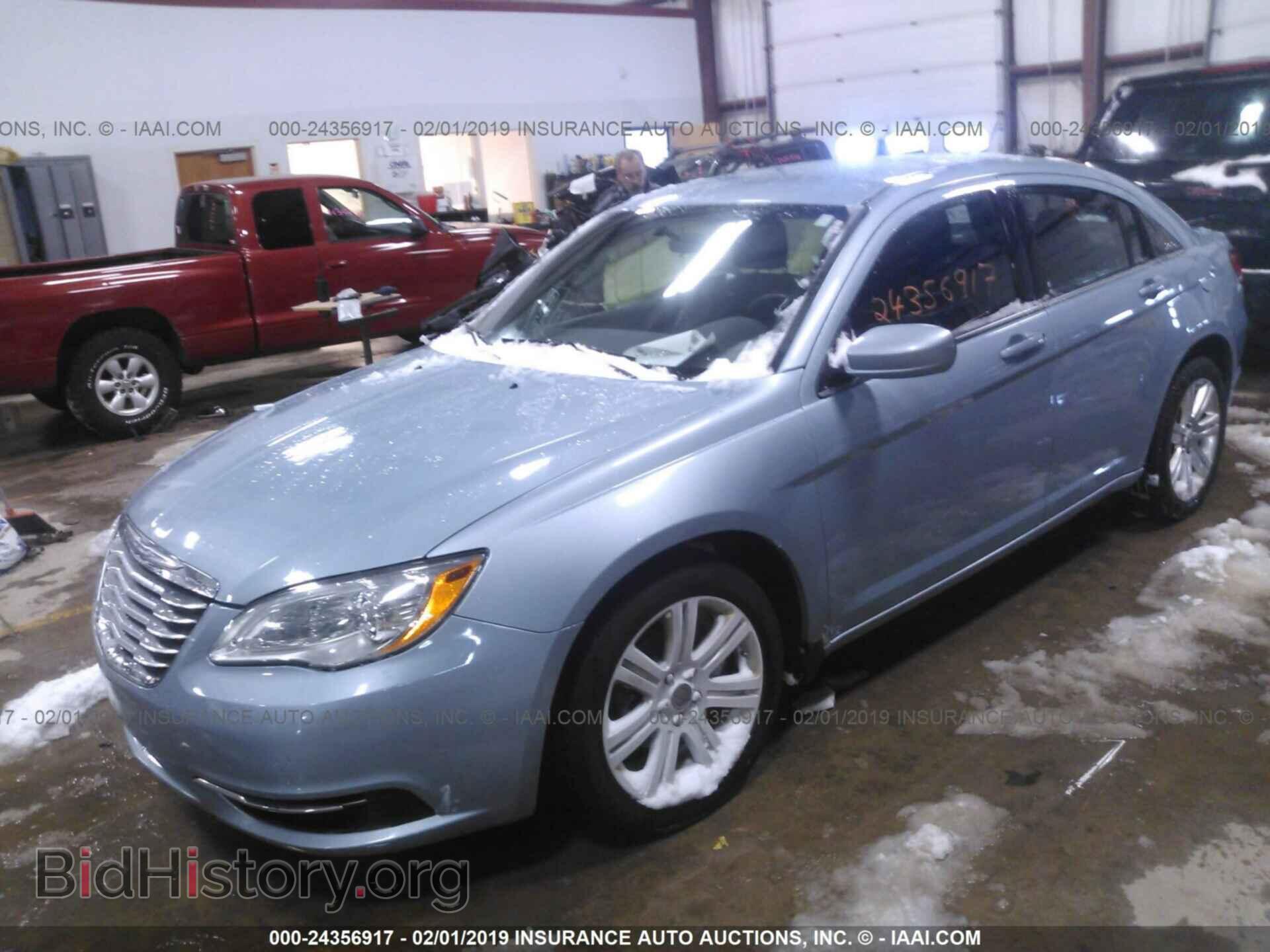 2012 CHRYSLER 200 - VIN: 1C3CCBBB5CN143536 - Фото 2