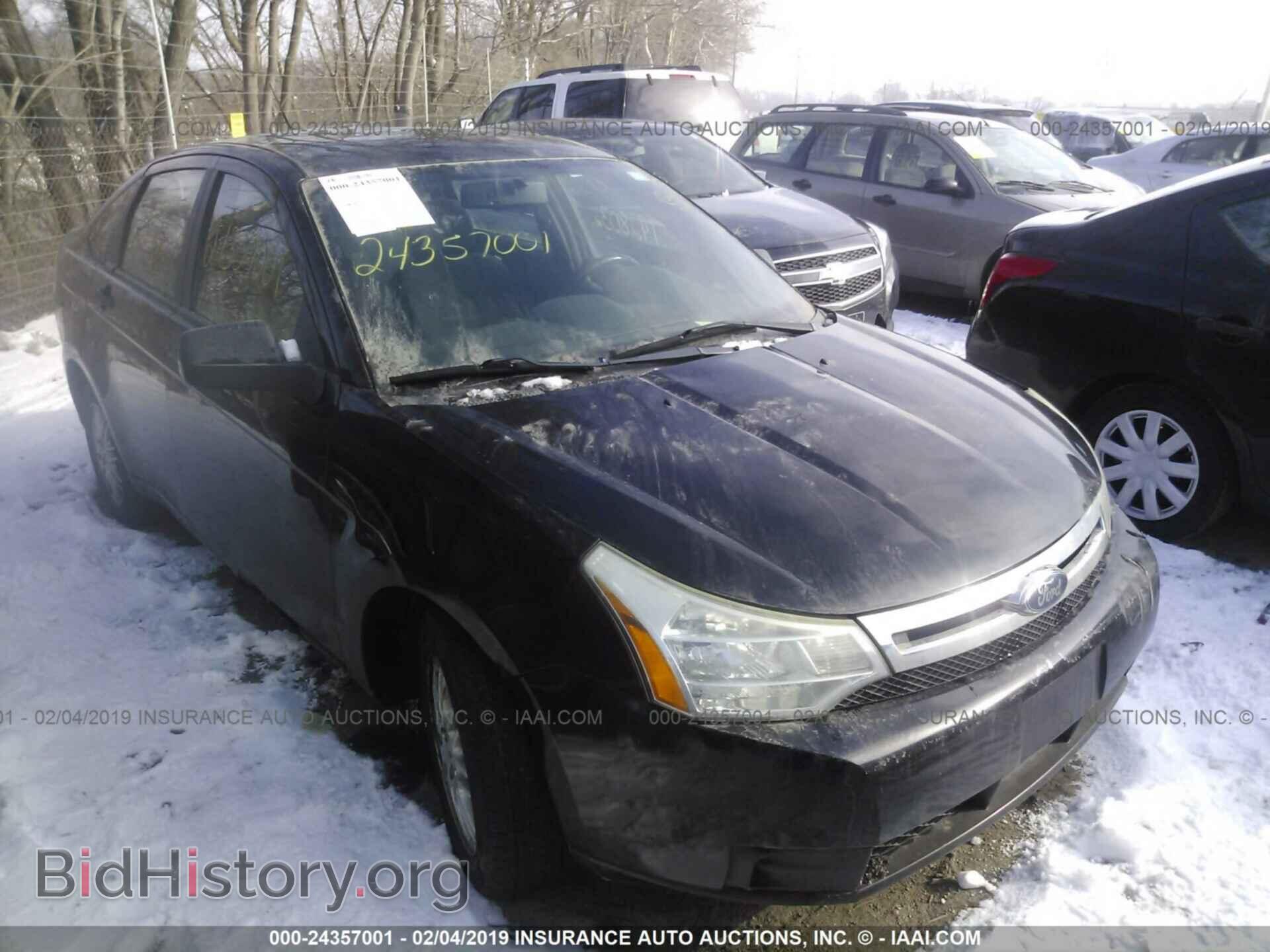 Photo 1FAHP35N49W220665 - FORD FOCUS 2009