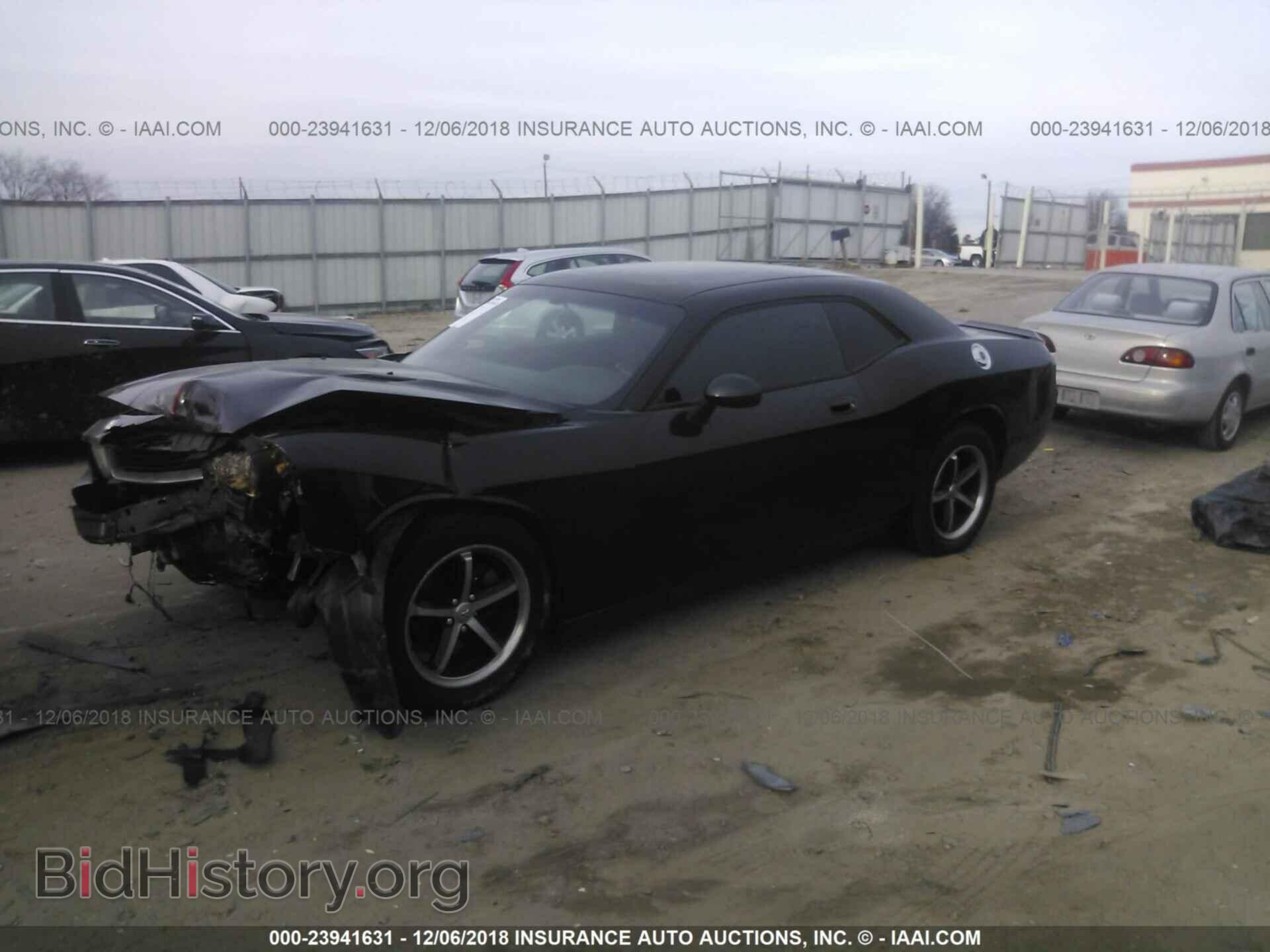 2010 DODGE CHALLENGER - VIN: 2B3CJ4DV8AH195206 - Photo 2