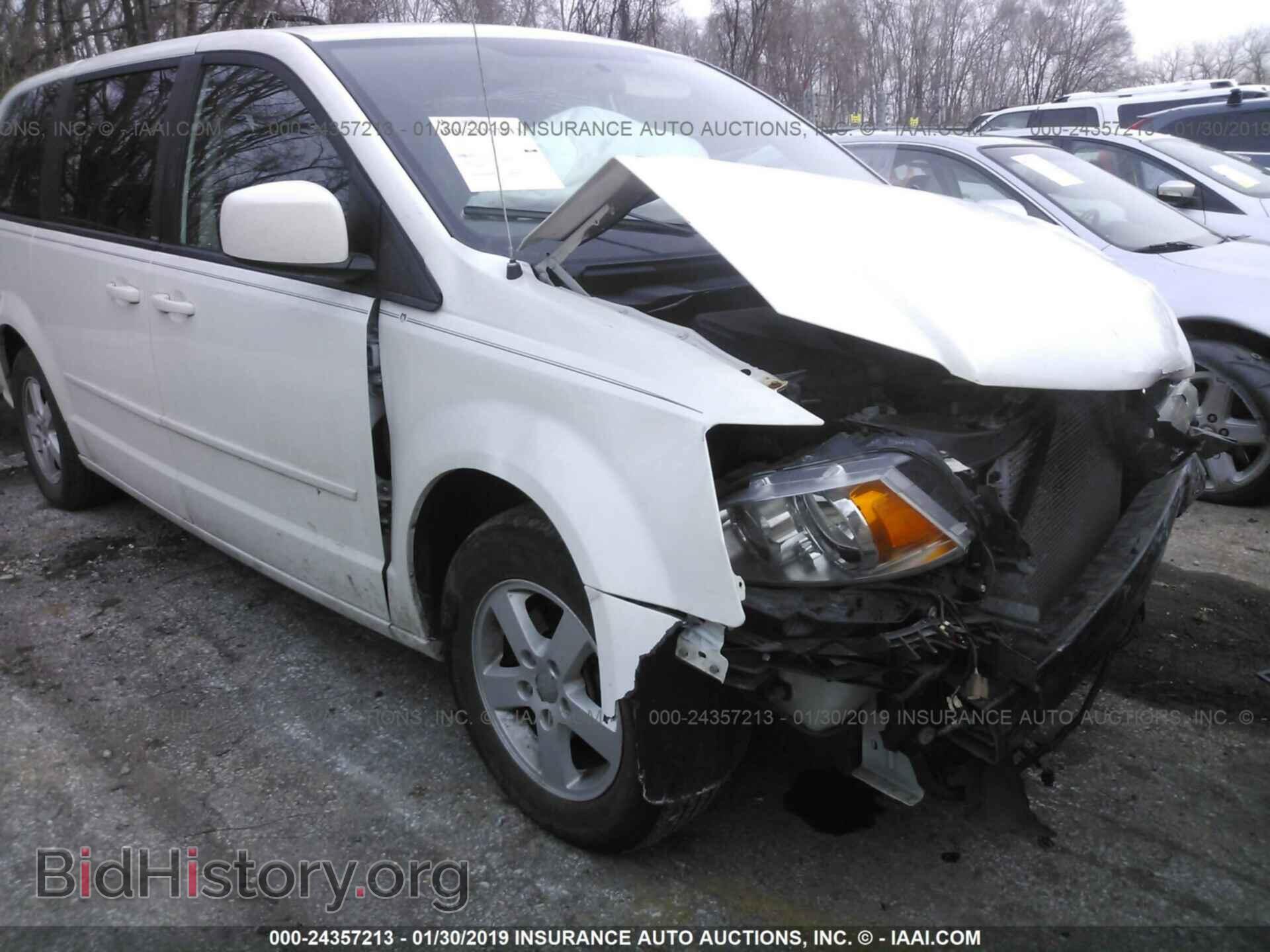 Photo 2D4RN3DG8BR710941 - DODGE GRAND CARAVAN 2011