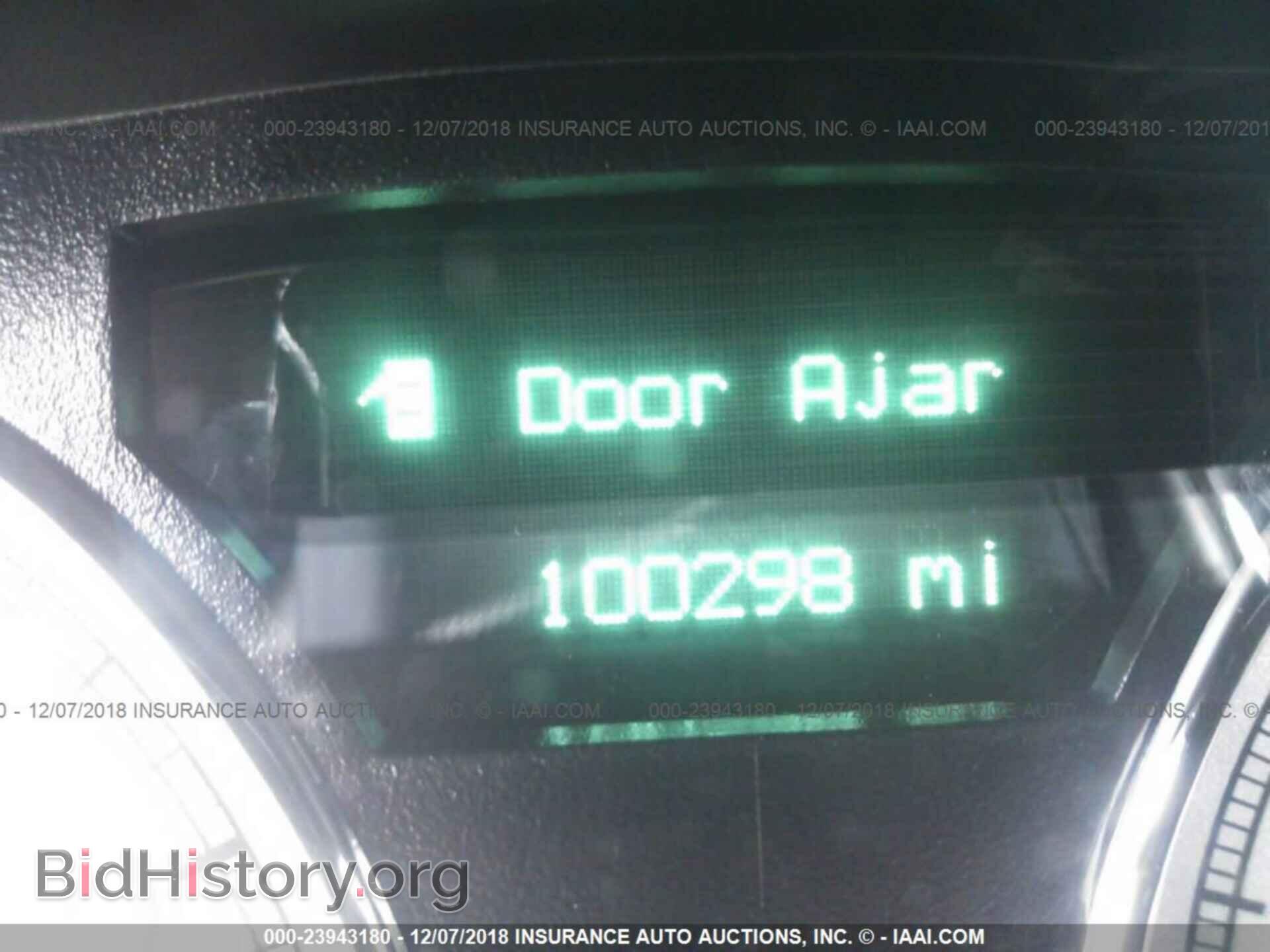 2007 CHRYSLER 300C - VIN: 2C3KA63H87H874357 - Фото 7