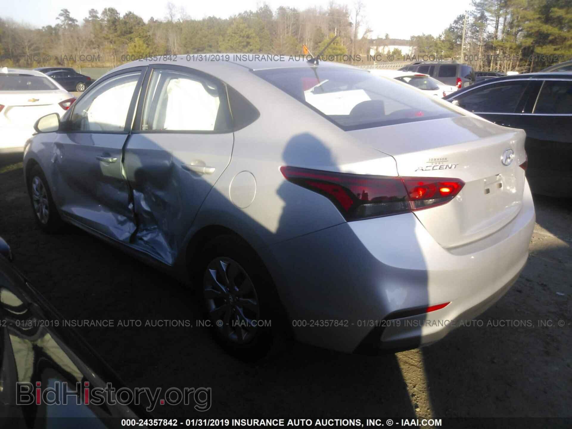 2018 HYUNDAI ACCENT - VIN: 3KPC24A39JE021400 - Фото 3