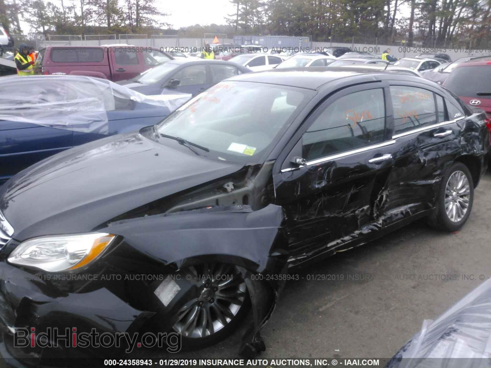 2011 CHRYSLER 200 - VIN: 1C3BC2FB7BN600190 - Фото 6