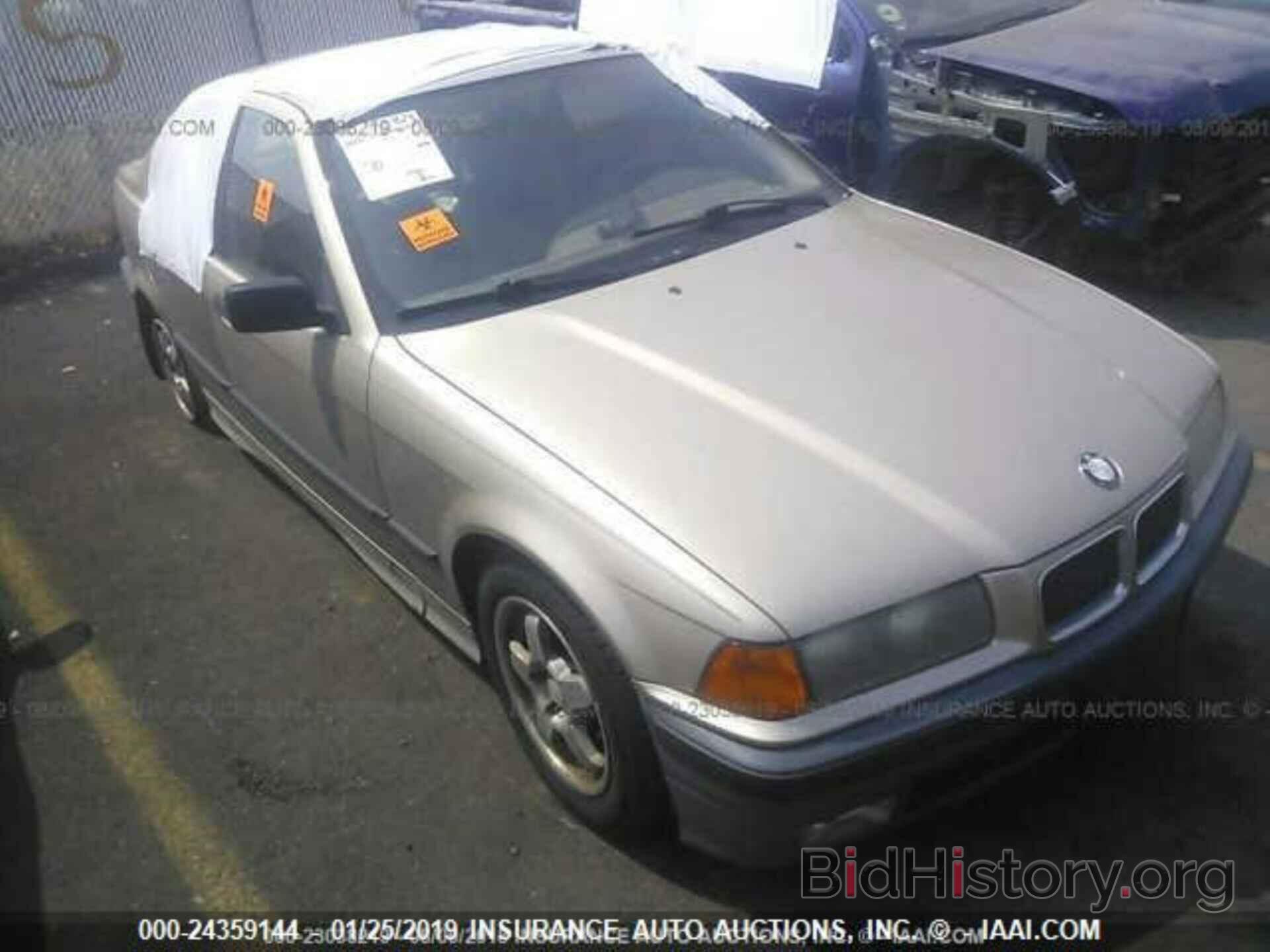 Photo WBACA5328RFG10453 - BMW 318 1994
