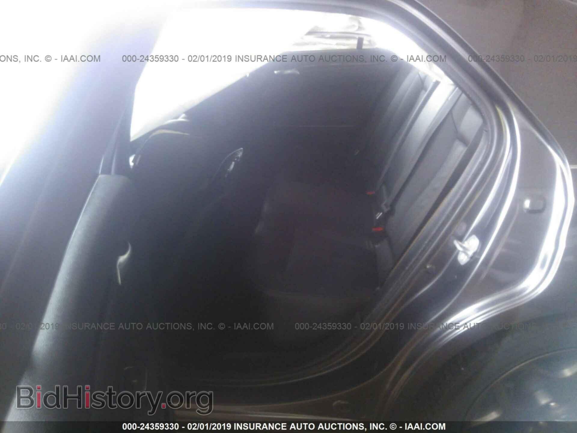 2016 CHRYSLER 300 - VIN: 2C3CCABG4GH273523 - Фото 8