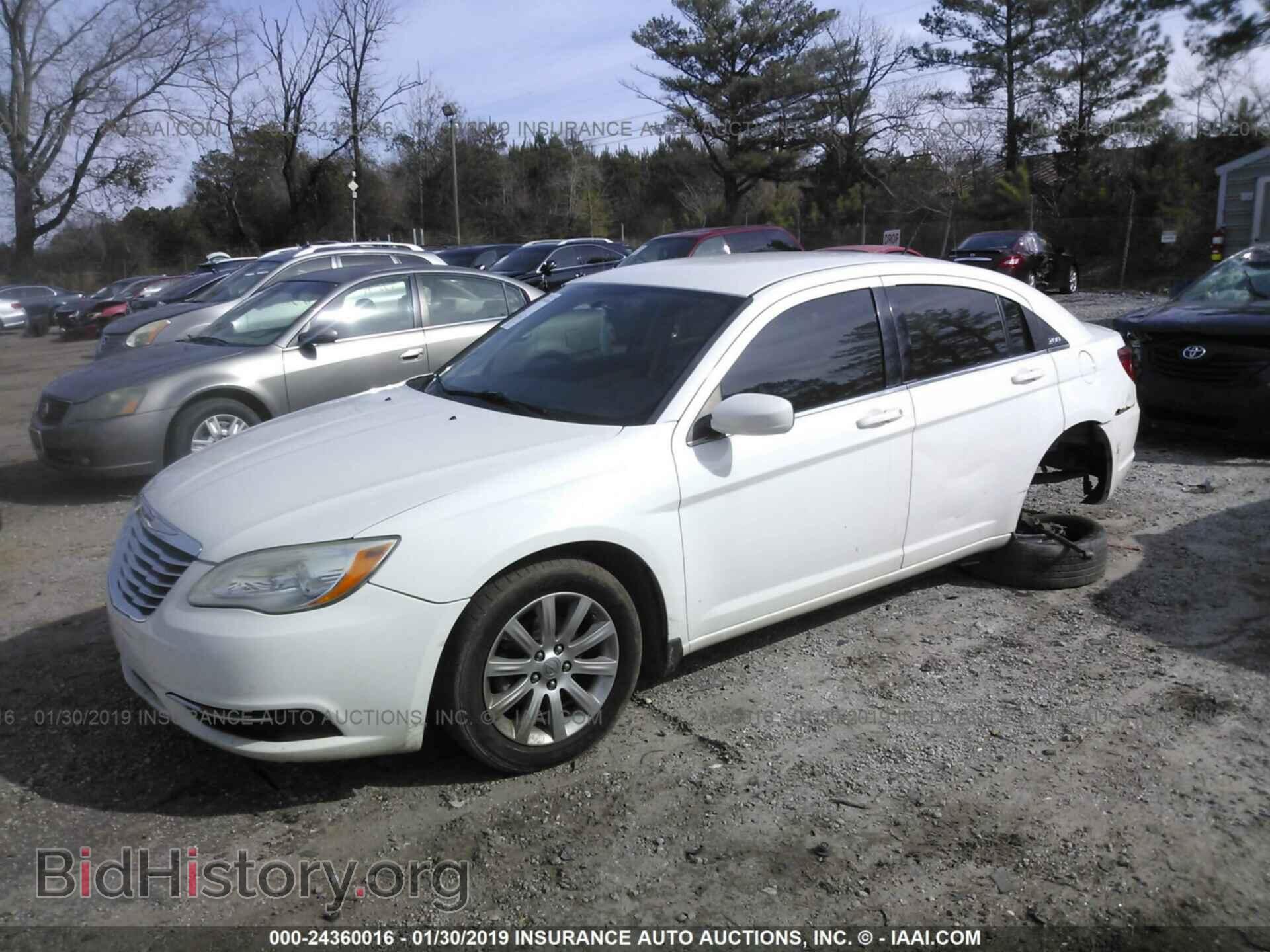 2011 CHRYSLER 200 - VIN: 1C3BC1FG5BN519954 - Фото 2