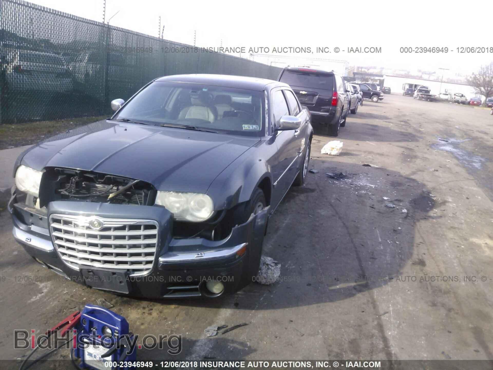 2007 CHRYSLER 300C - VIN: 2C3KA63H17H634972 - Photo 2