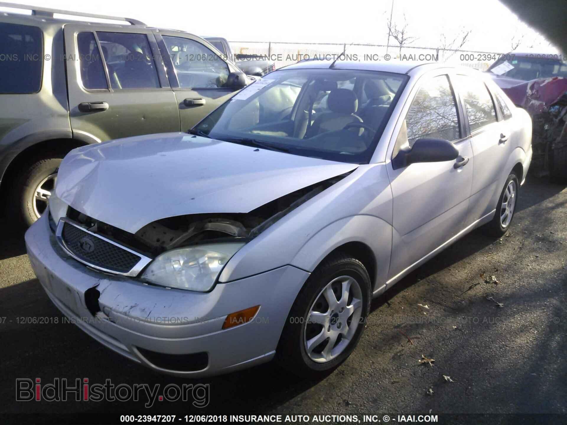 2005 FORD FOCUS - VIN: 1FAFP34N05W215482 - Фото 2