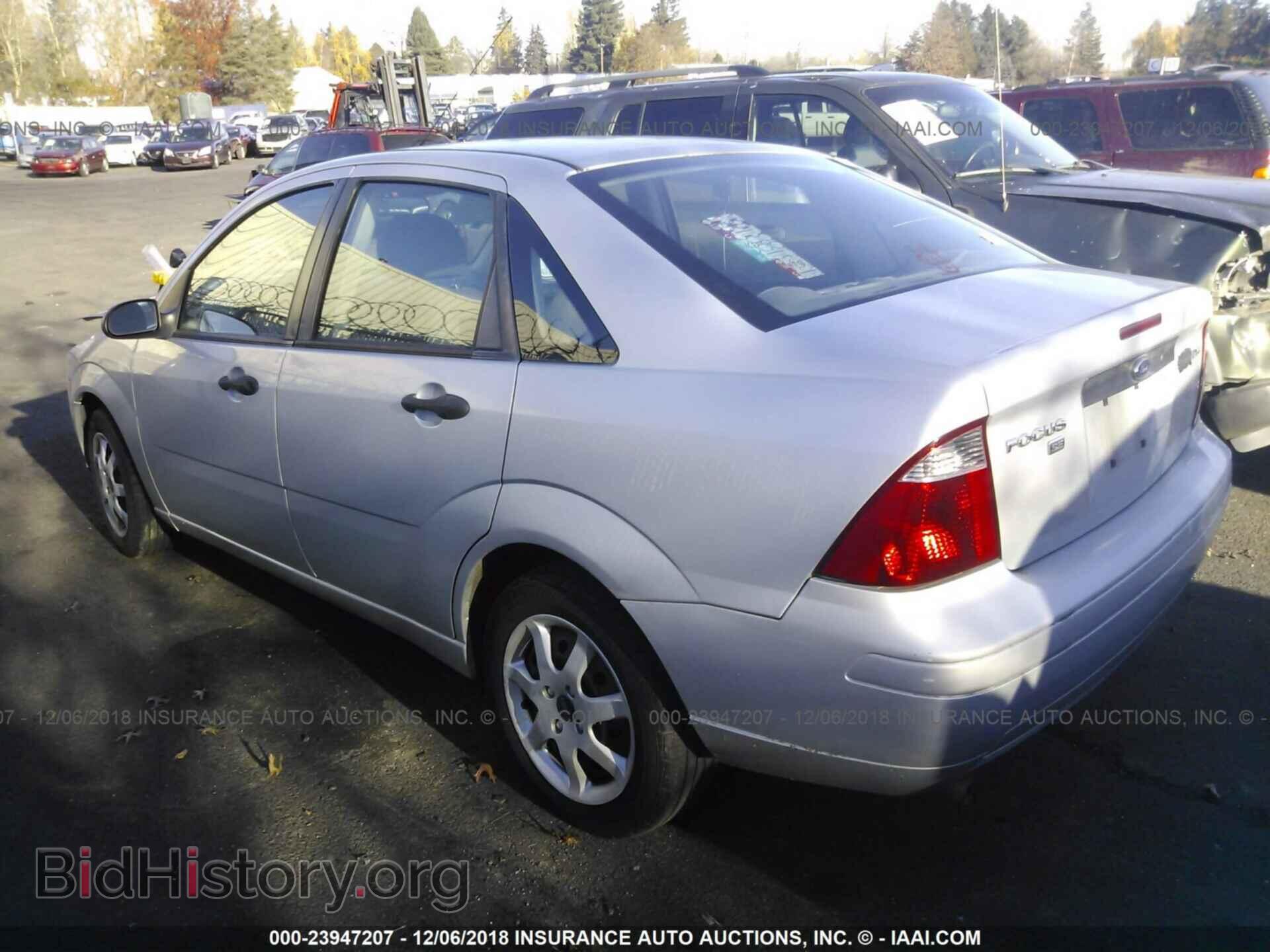 2005 FORD FOCUS - VIN: 1FAFP34N05W215482 - Фото 3
