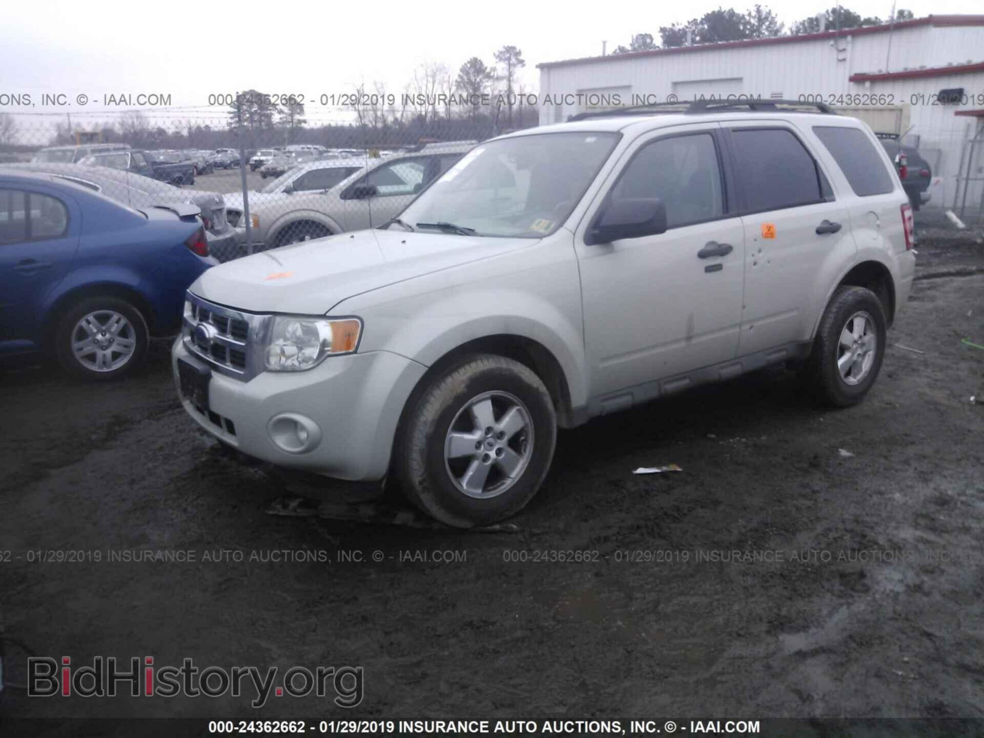 2009 FORD ESCAPE - VIN: 1FMCU93779KB28103 - Фото 2