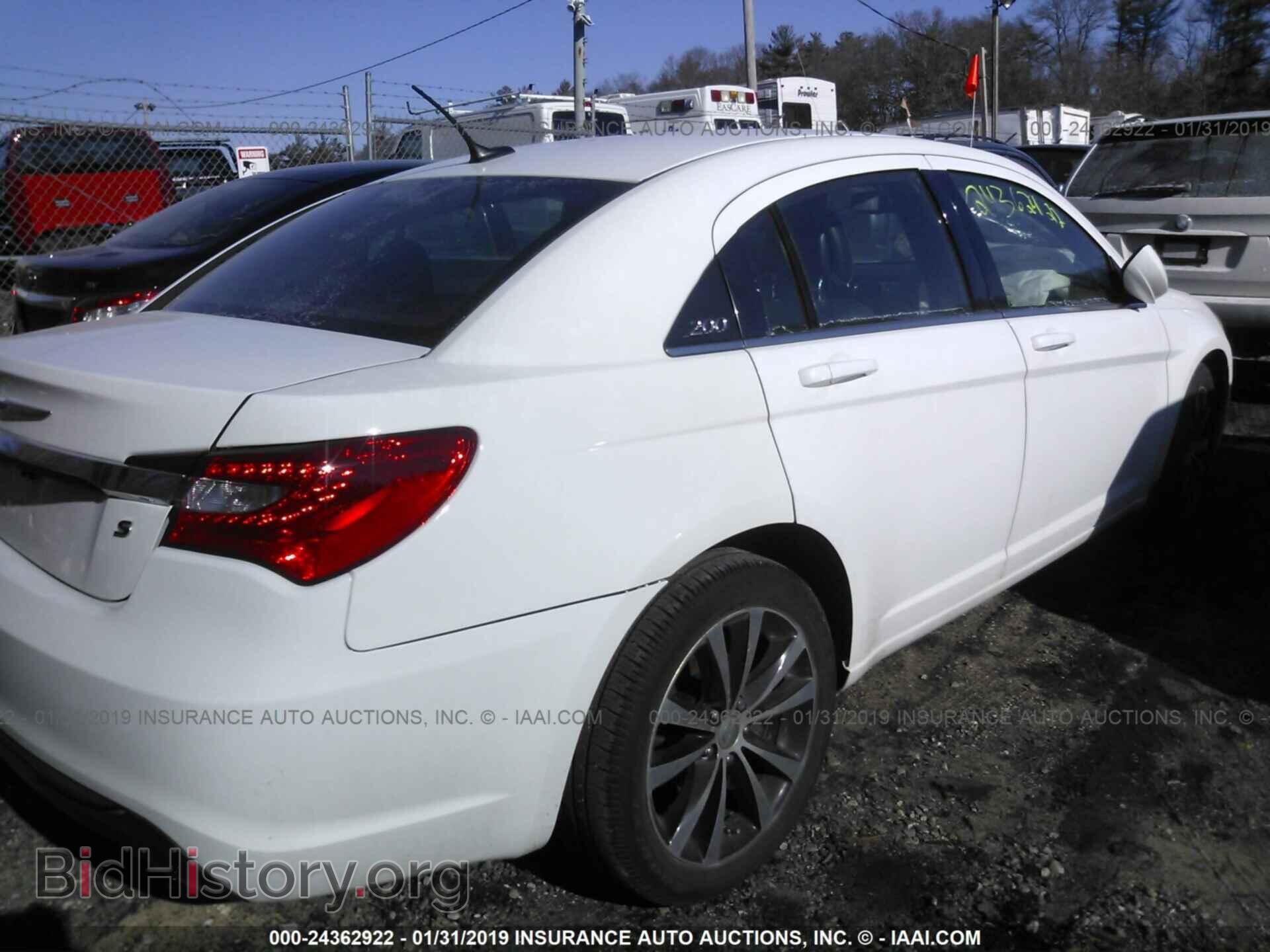 2013 CHRYSLER 200 - VIN: 1C3CCBCG6DN634841 - Фото 4
