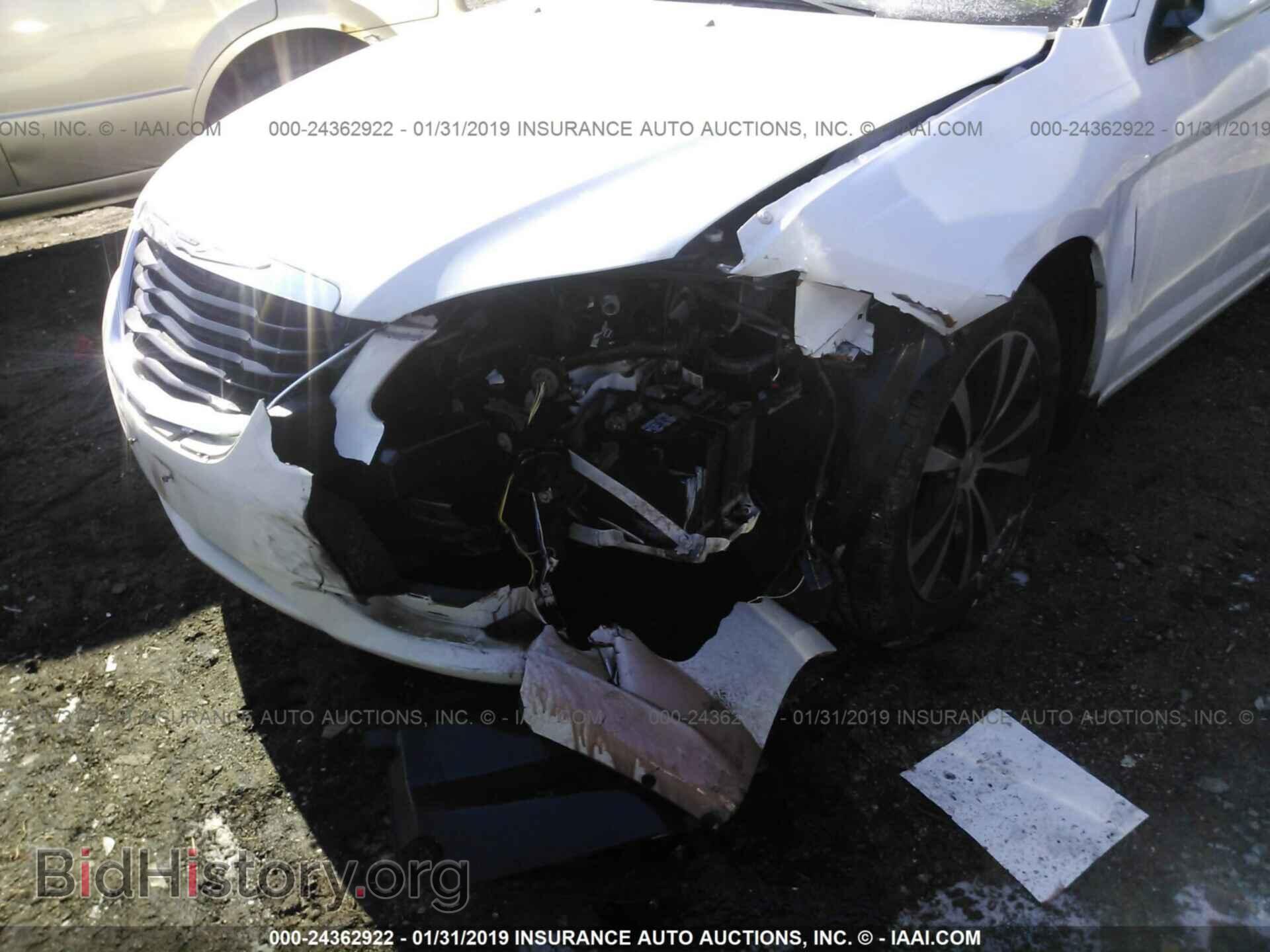 2013 CHRYSLER 200 - VIN: 1C3CCBCG6DN634841 - Фото 6