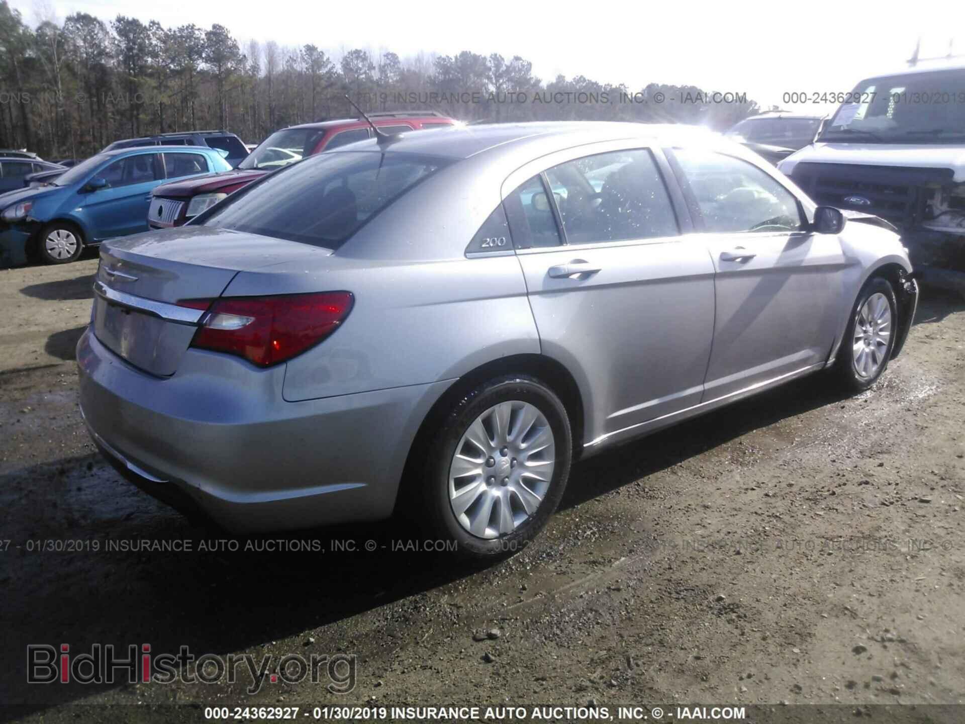 2014 CHRYSLER 200 - VIN: 1C3CCBAB3EN142440 - Фото 4