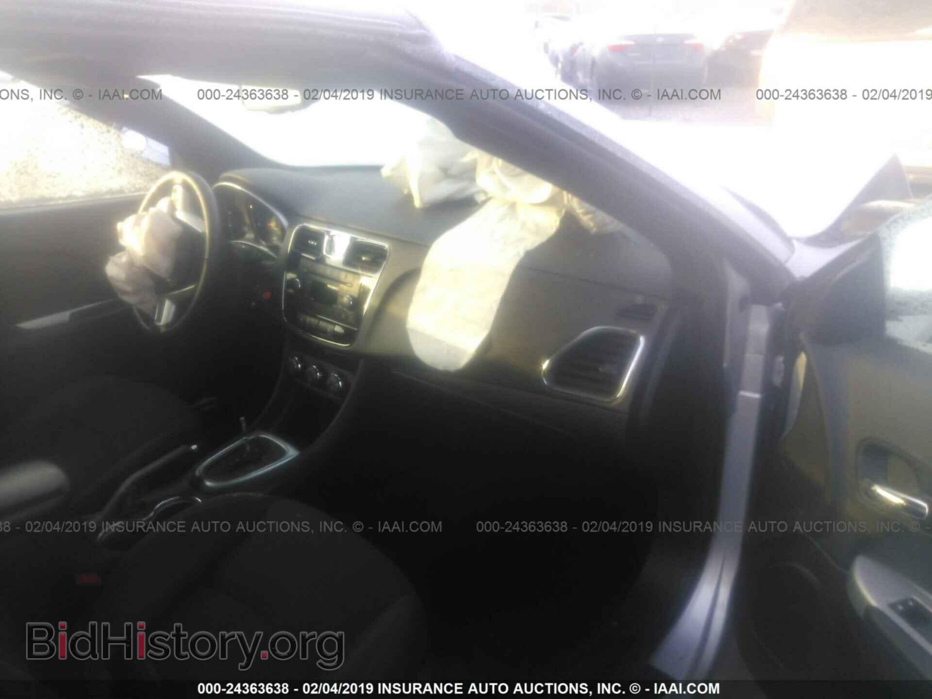 2011 CHRYSLER 200 - VIN: 1C3BC2EG8BN624463 - Фото 5