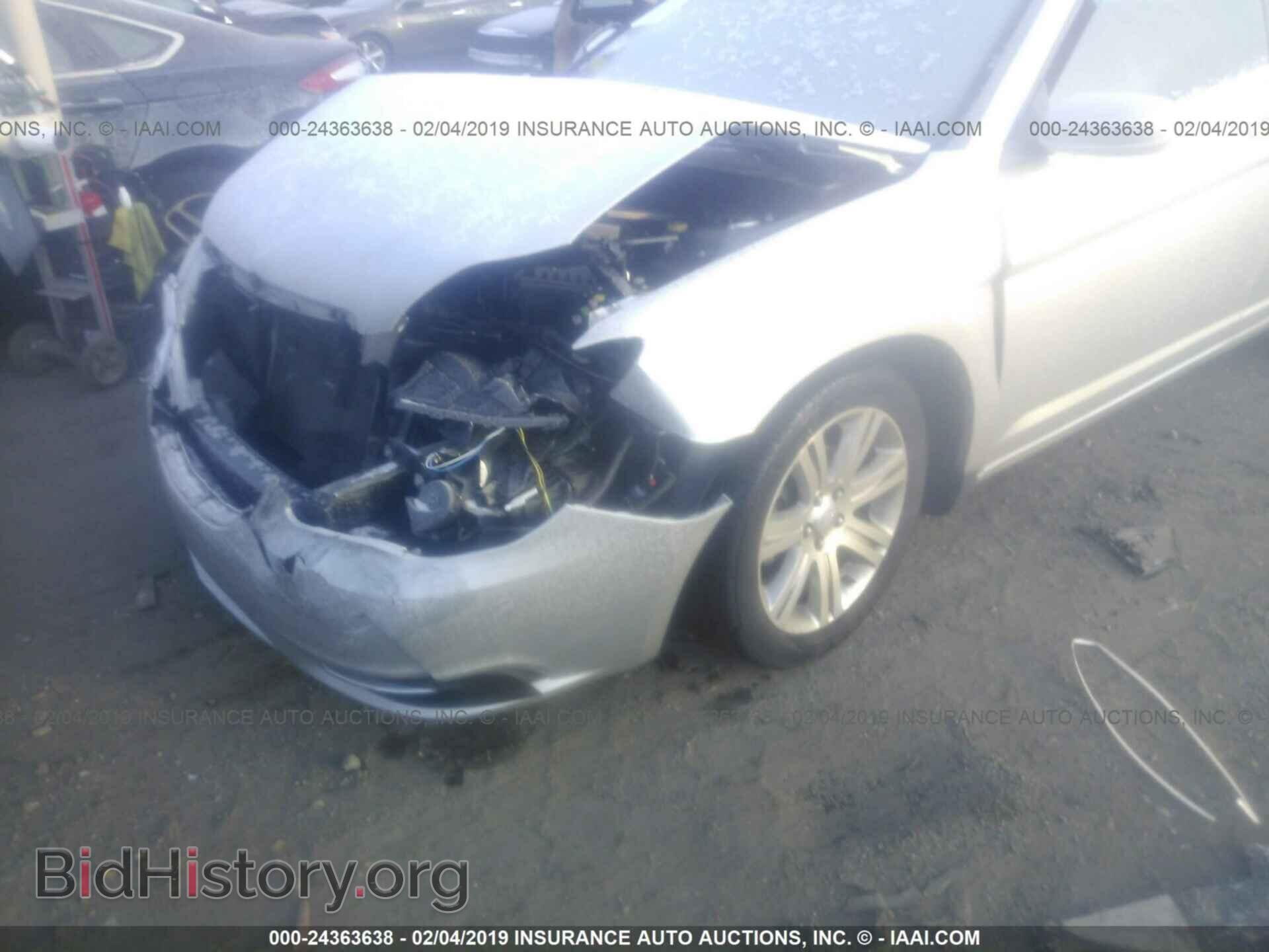 2011 CHRYSLER 200 - VIN: 1C3BC2EG8BN624463 - Фото 6