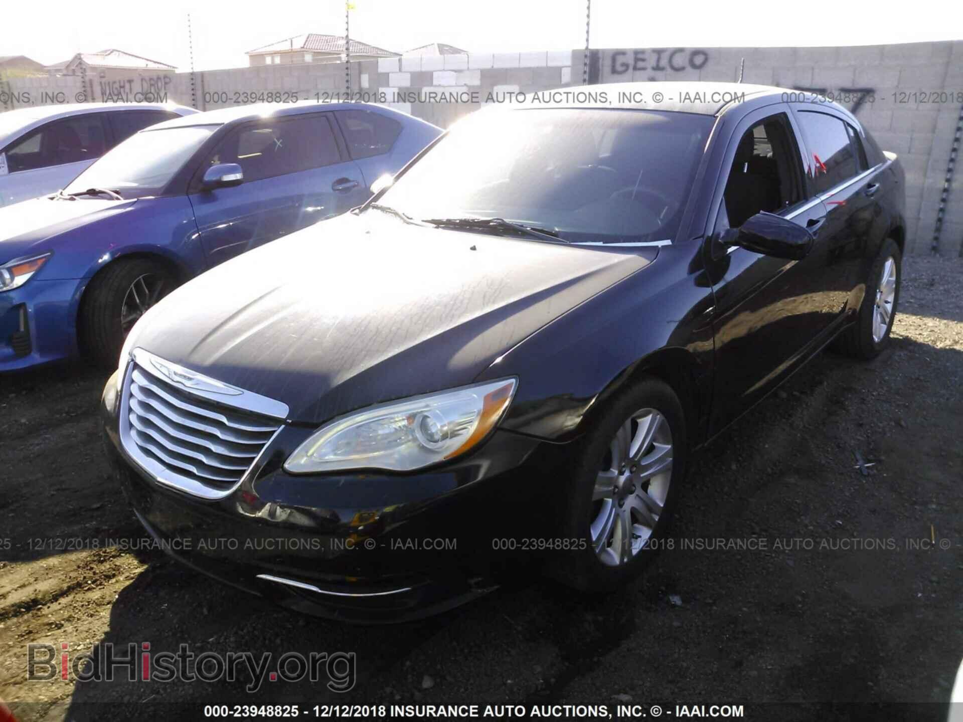 2012 CHRYSLER 200 - VIN: 1C3CCBAB5CN318711 - Photo 2