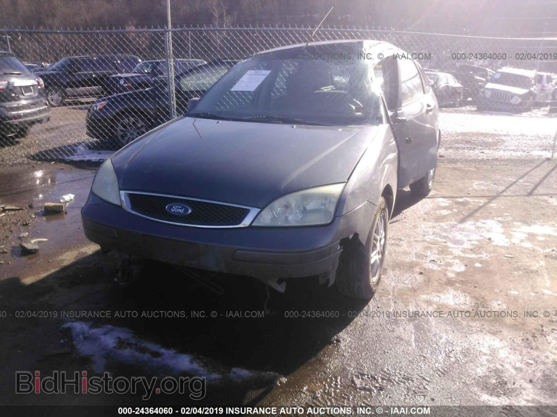 2005 FORD FOCUS - VIN: 3FAFP37N45R113746 - Фото 2