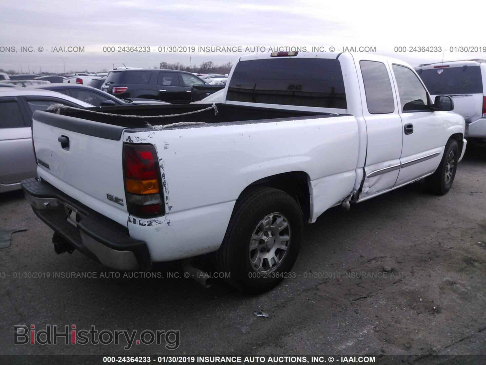 2005 GMC NEW SIERRA - VIN: 2GTEC19T951142083 - Фото 4