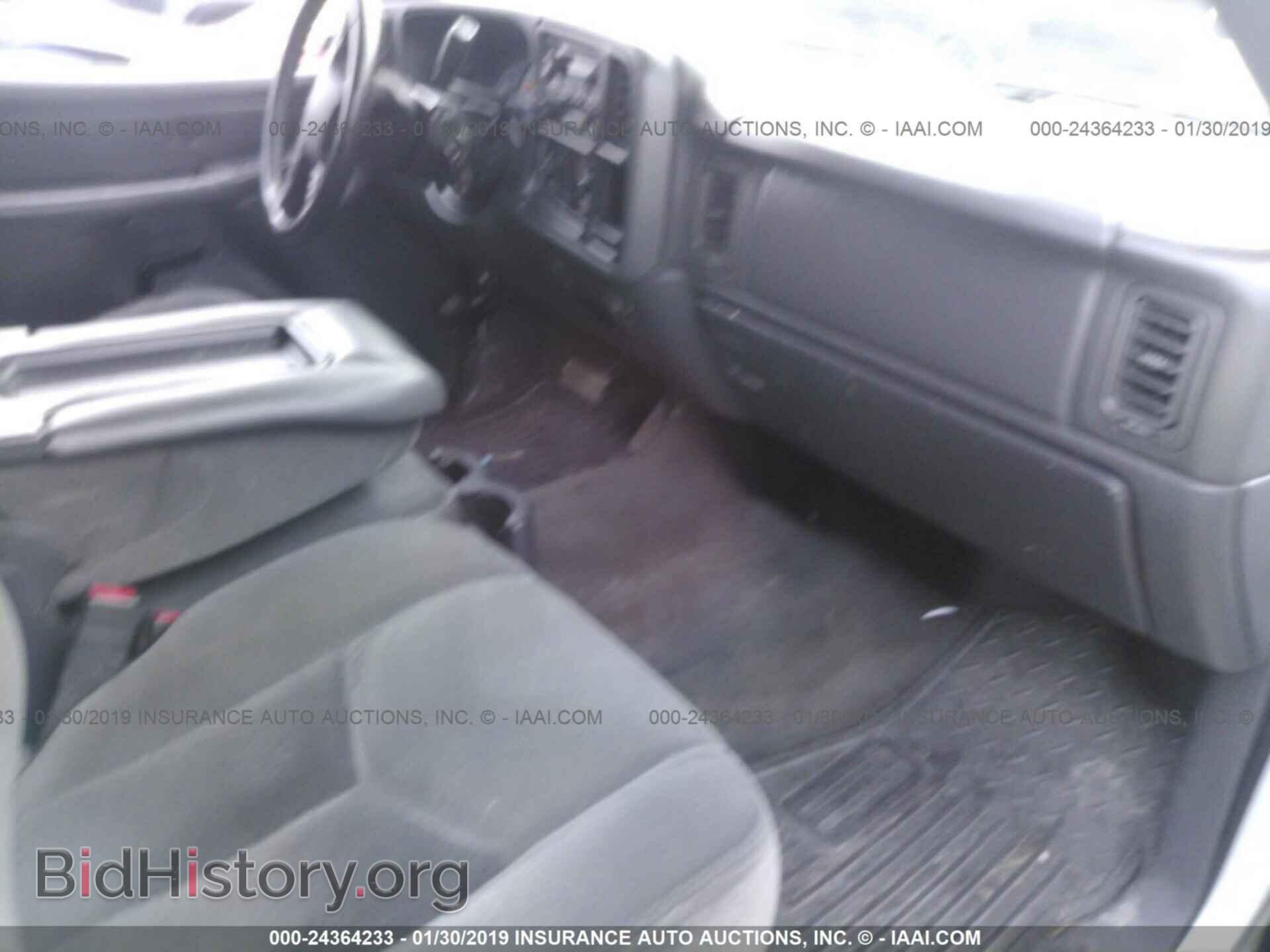 2005 GMC NEW SIERRA - VIN: 2GTEC19T951142083 - Фото 5