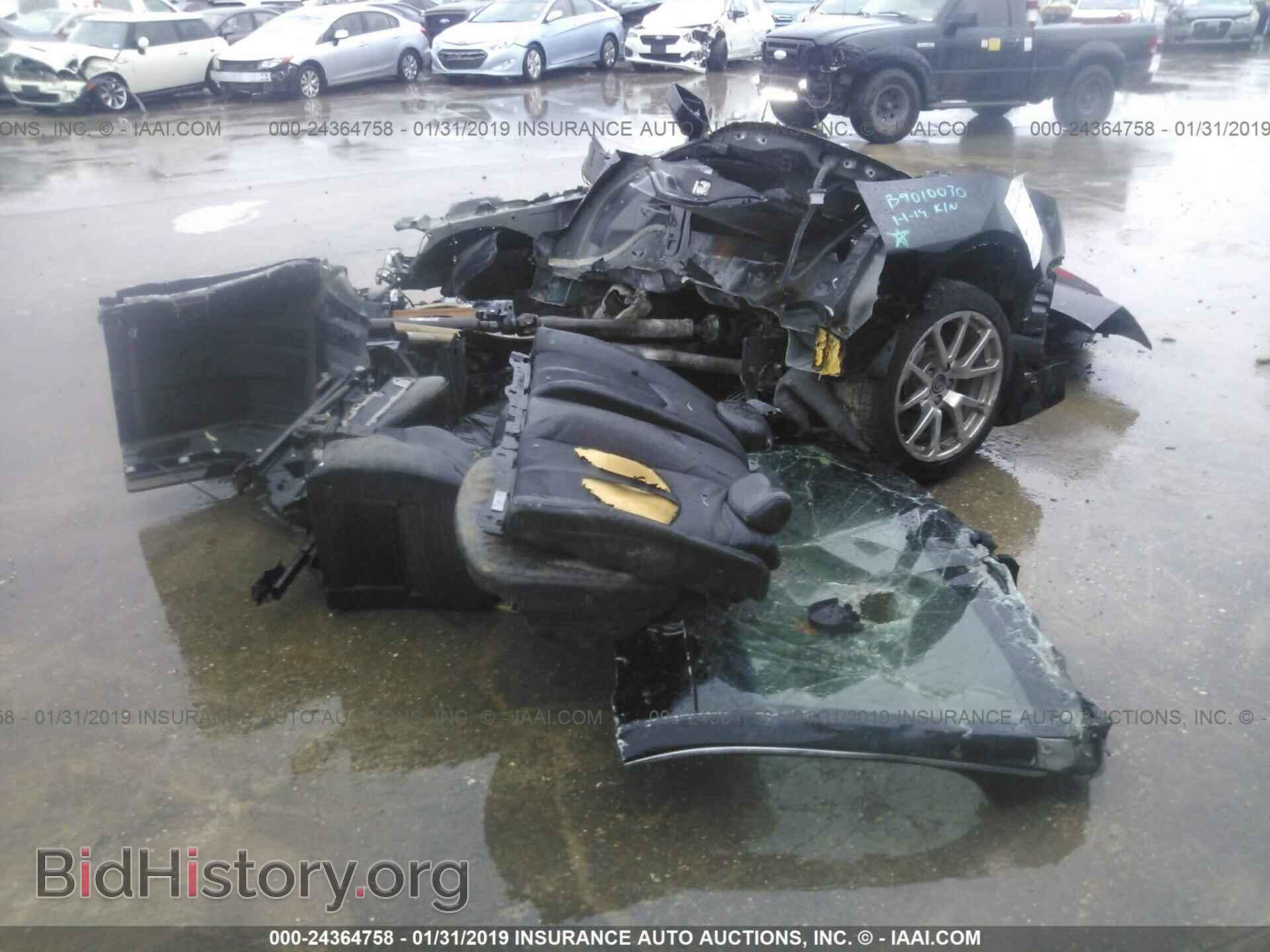 2011 CADILLAC CTS-V - VIN: 1G6DV1EP1B0112665 - Фото 2