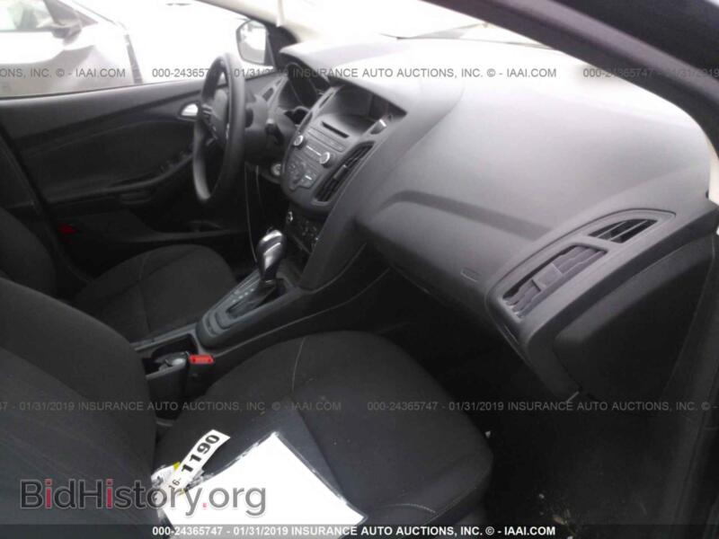 2016 Ford FOCUS (VIN 1FADP3F24GL282875) — фото 5 из 10