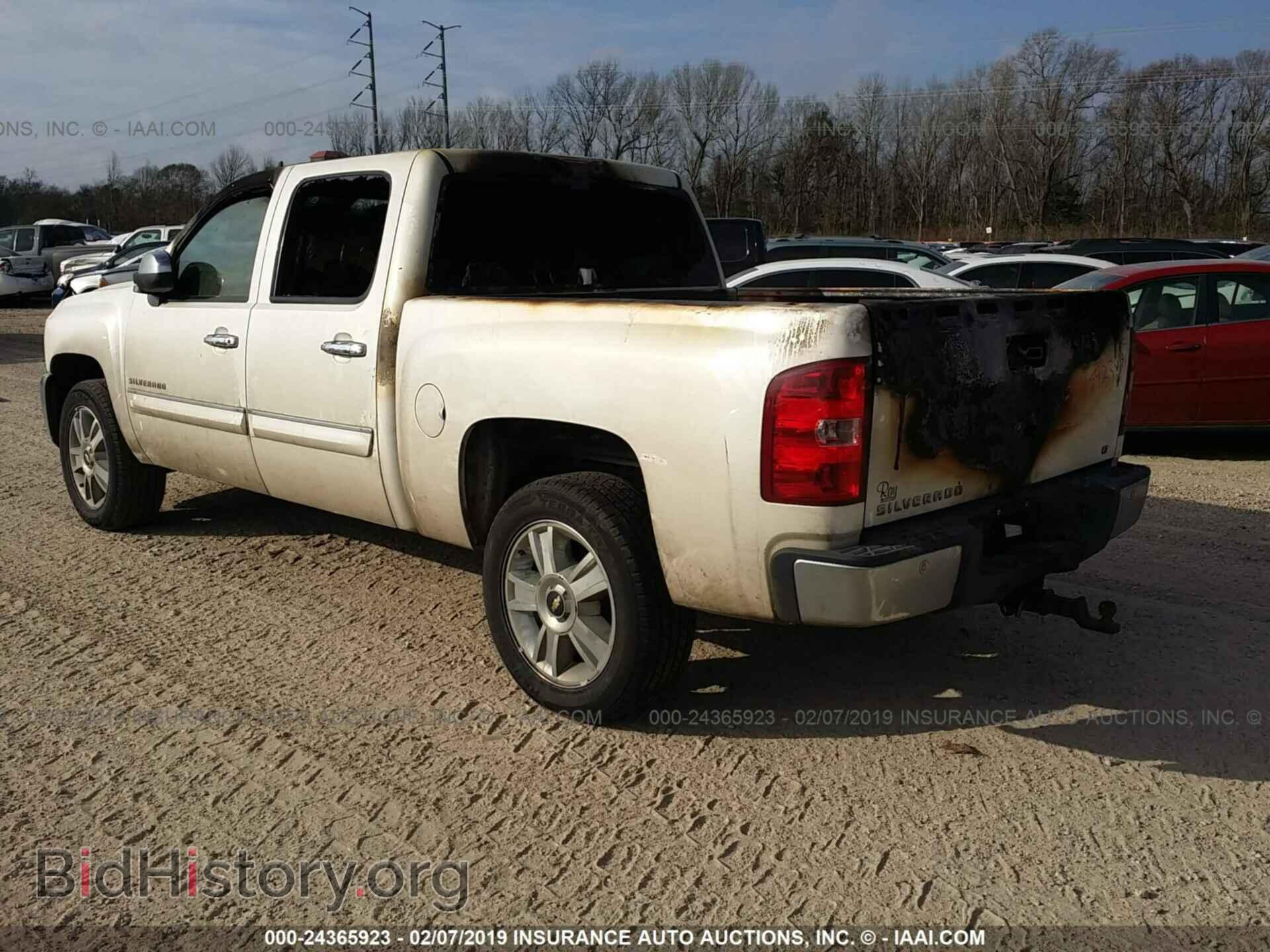 2013 CHEVROLET SILVERADO - VIN: 3GCPCSE03DG370130 - Фото 3