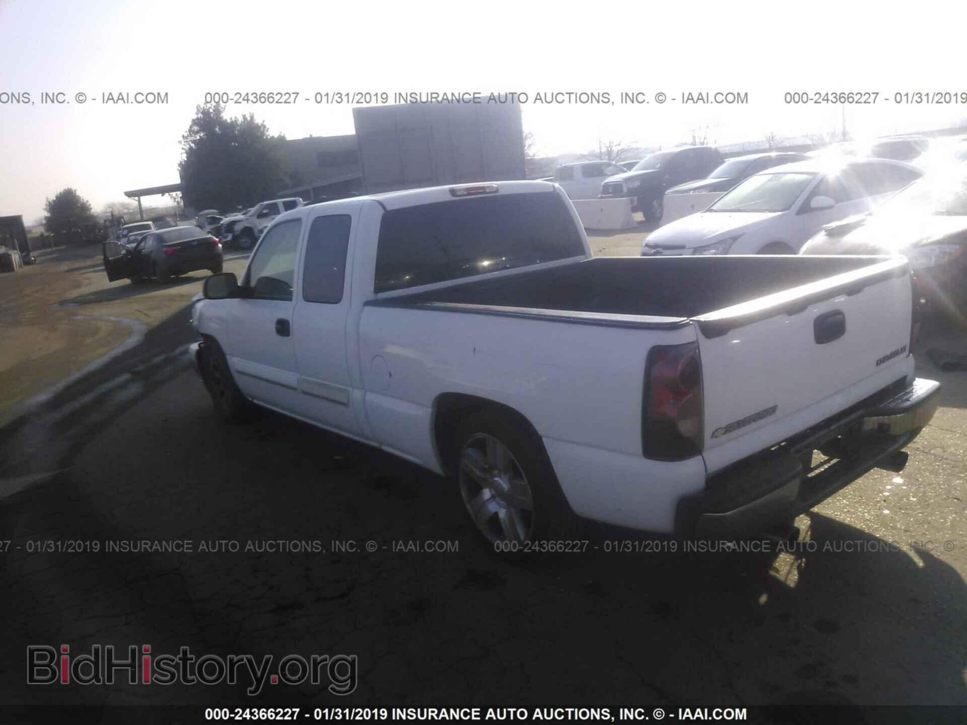 2005 CHEVROLET SILVERADO - VIN: 2GCEC19V251268979 - Фото 3