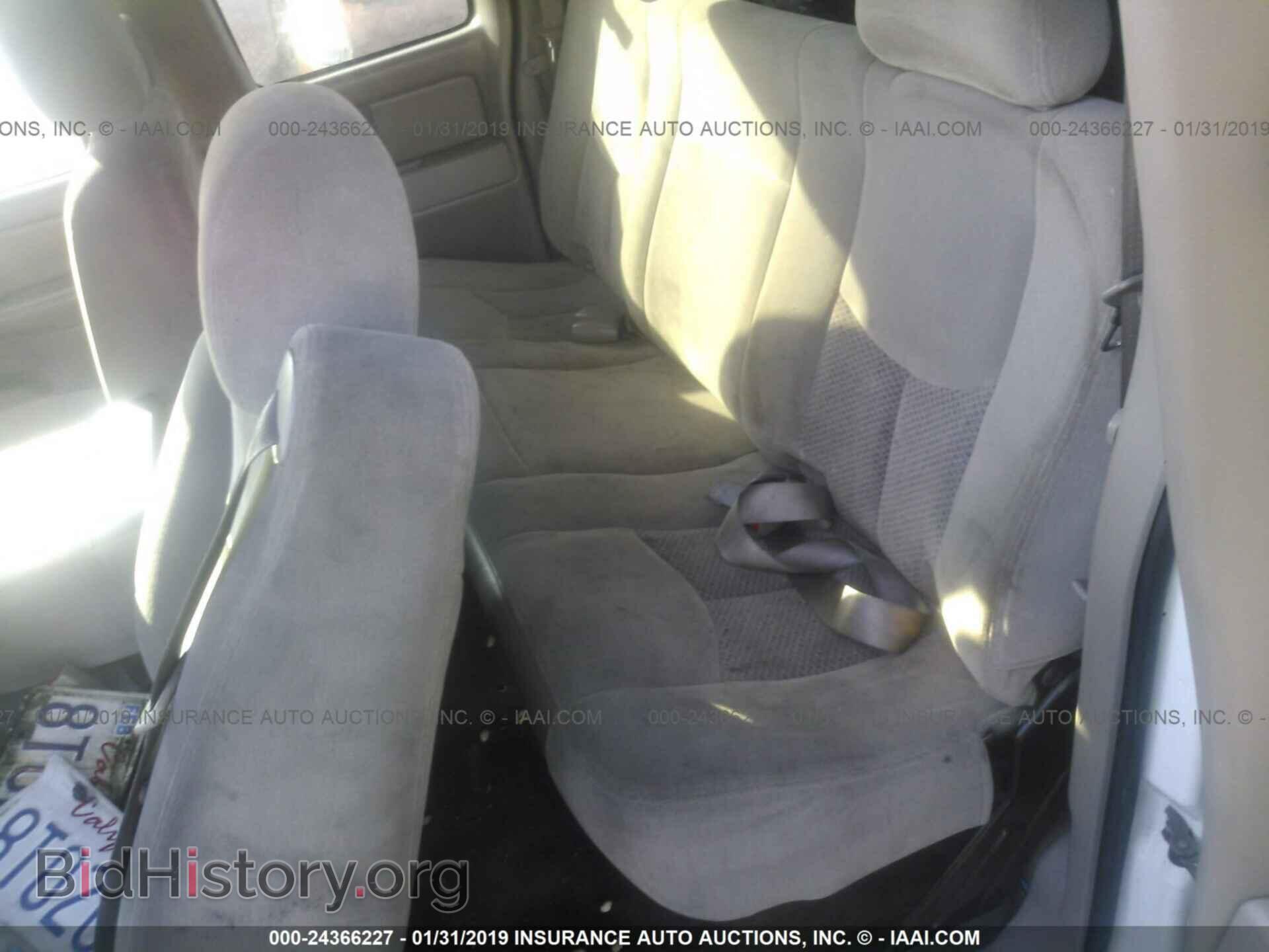 2005 CHEVROLET SILVERADO - VIN: 2GCEC19V251268979 - Фото 8