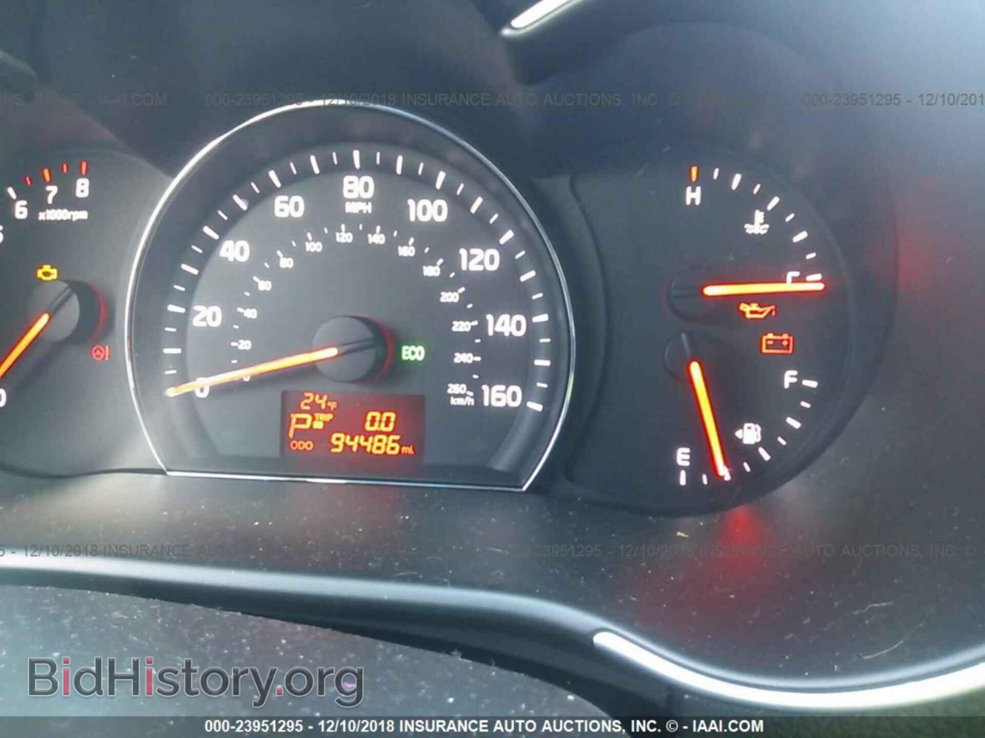 2011 CHRYSLER 200 - VIN: 1C3BC2FB8BN598143 - Photo 7