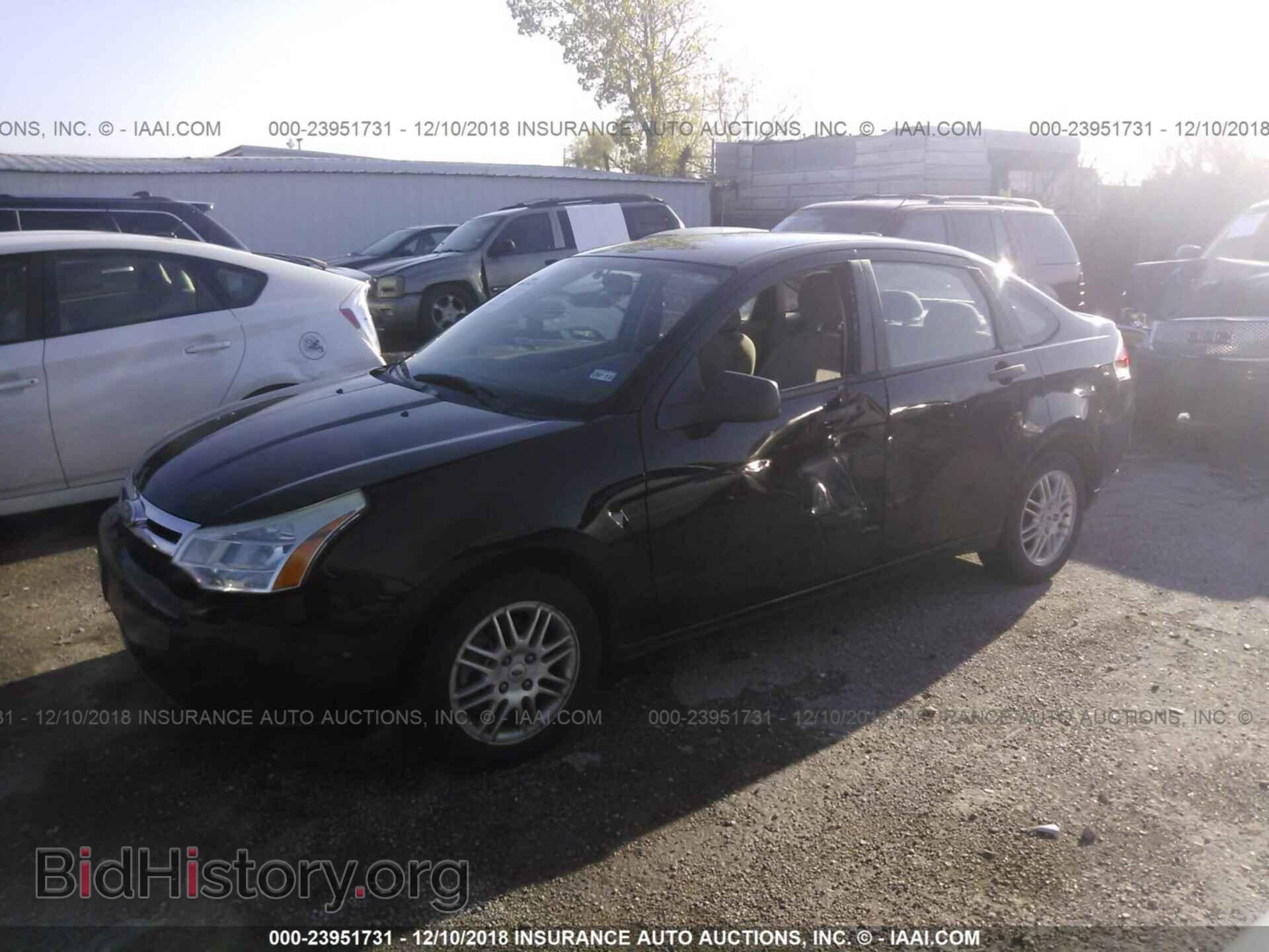 2011 FORD FOCUS - VIN: 1FAHP3FN7BW117180 - Фото 2