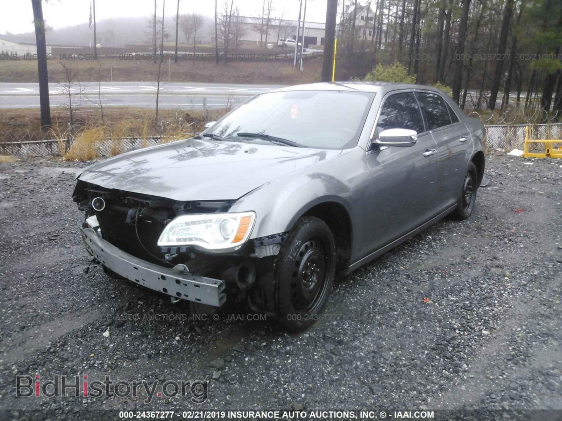 2011 CHRYSLER 300 - VIN: 2C3CA5CG9BH582604 - Фото 2