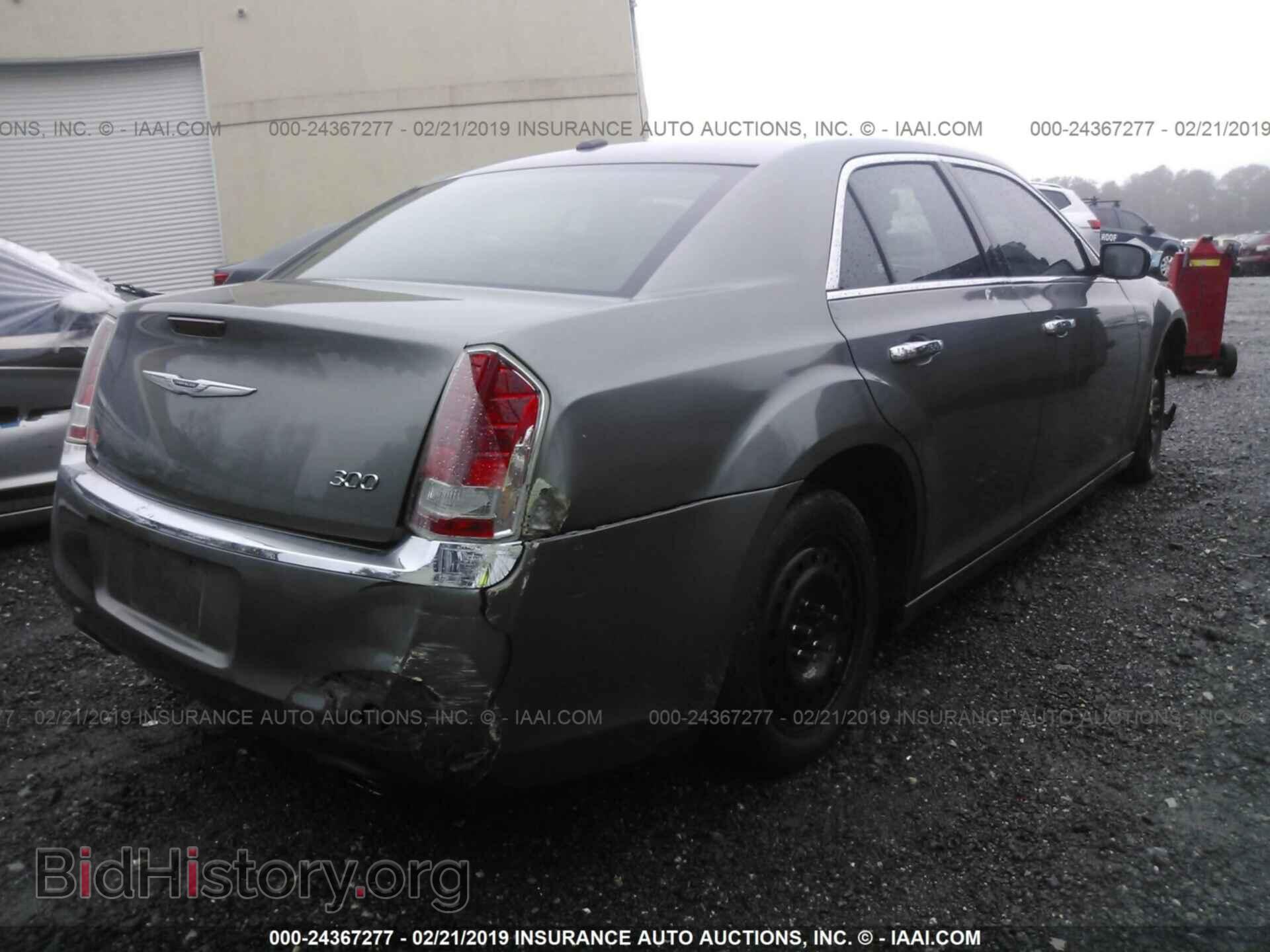 2011 CHRYSLER 300 - VIN: 2C3CA5CG9BH582604 - Фото 4
