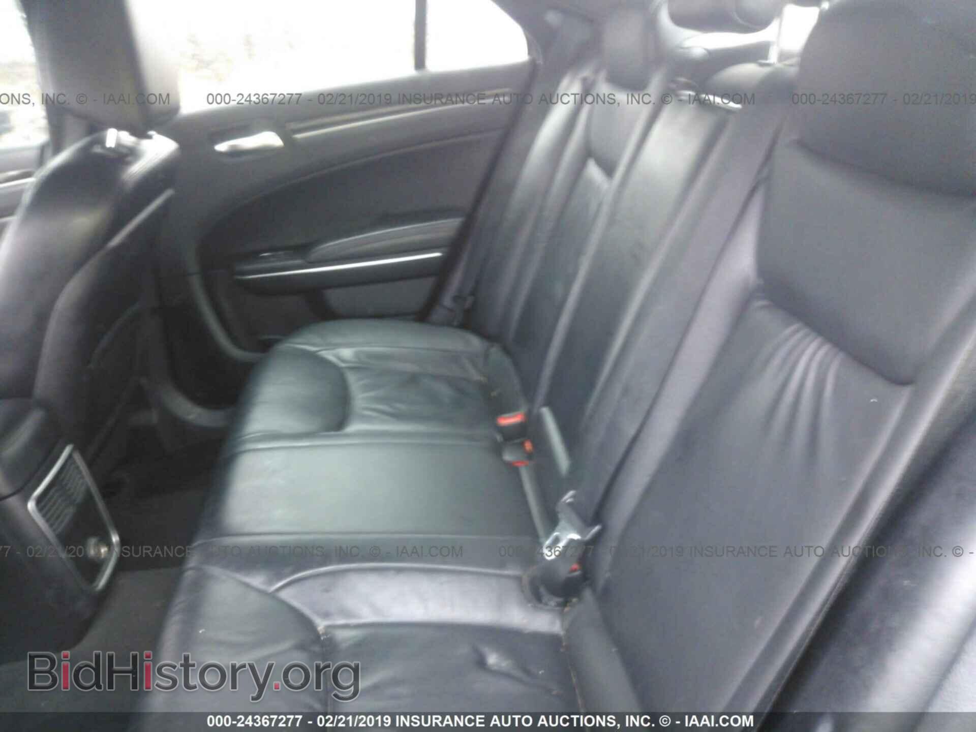2011 CHRYSLER 300 - VIN: 2C3CA5CG9BH582604 - Фото 8