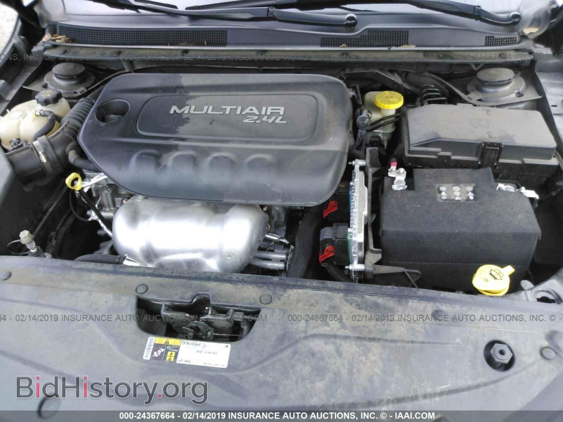 2017 CHRYSLER 200 - VIN: 1C3CCCAB0HN505142 - Фото 10