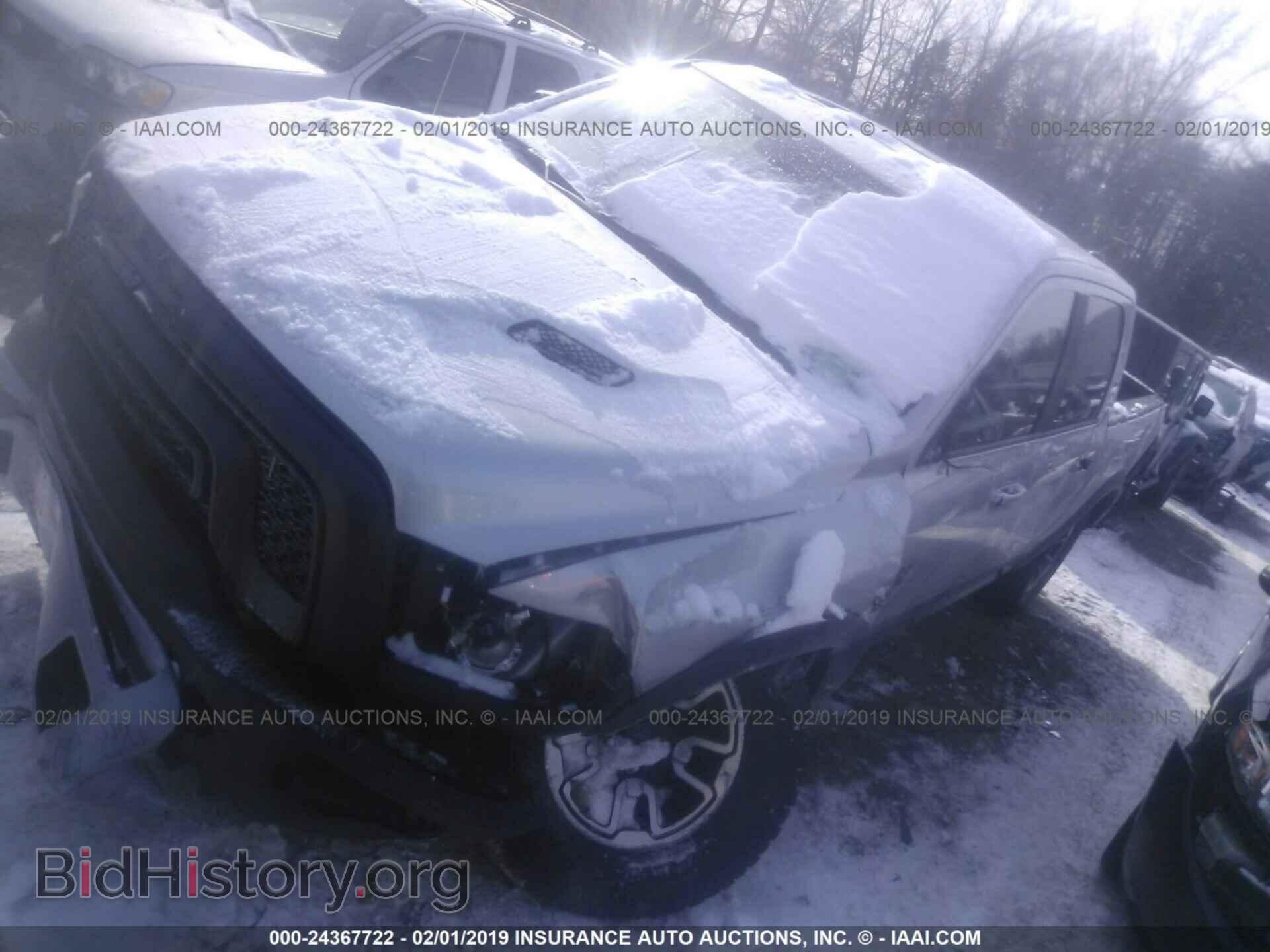 2017 RAM 1500 - VIN: 1C6RR7YT4HS545999 - Фото 2