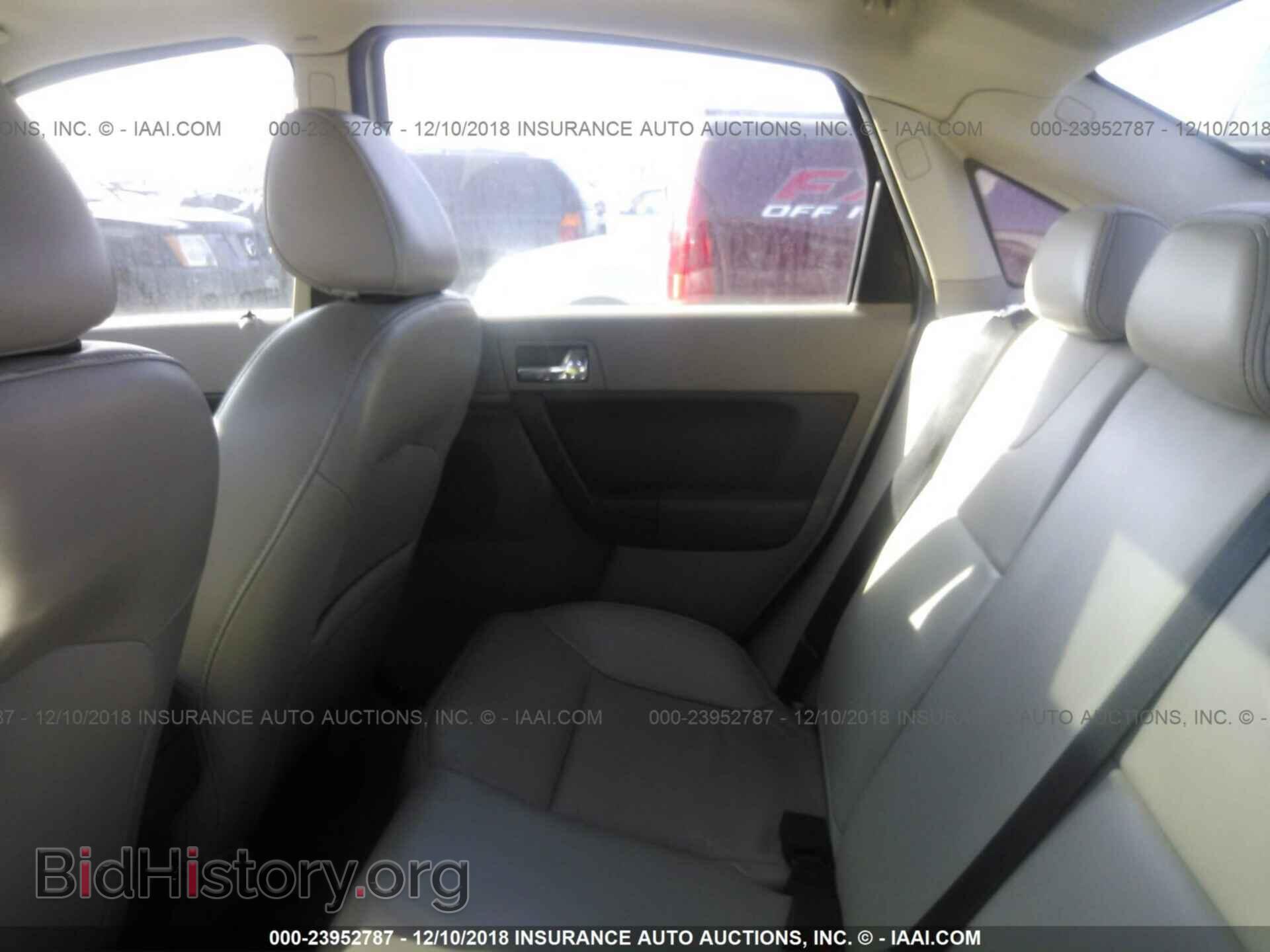 2009 FORD FOCUS - VIN: 1FAHP37N39W268302 - Фото 8
