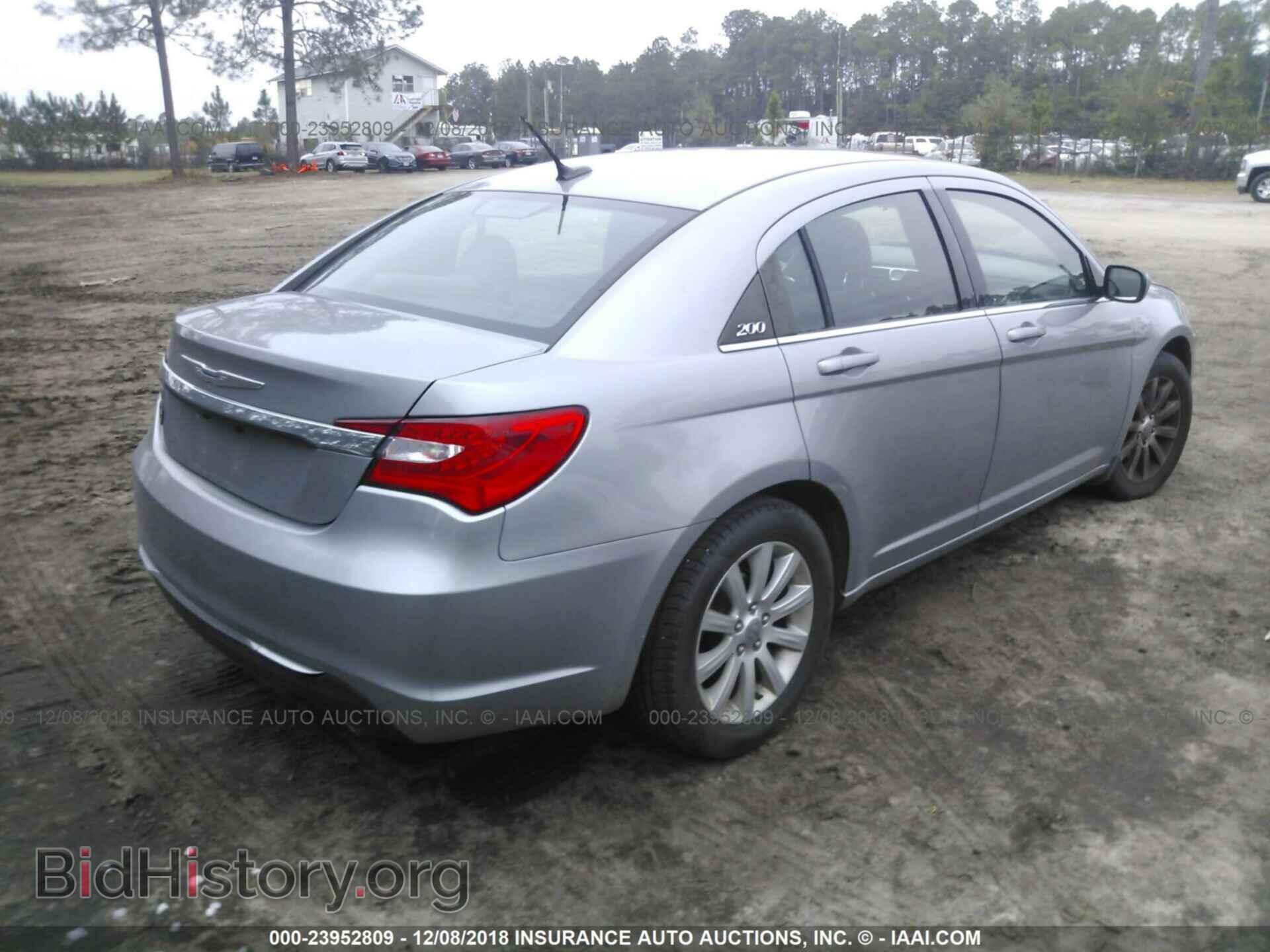 2013 CHRYSLER 200 - VIN: 1C3CCBBG6DN527810 - Photo 4