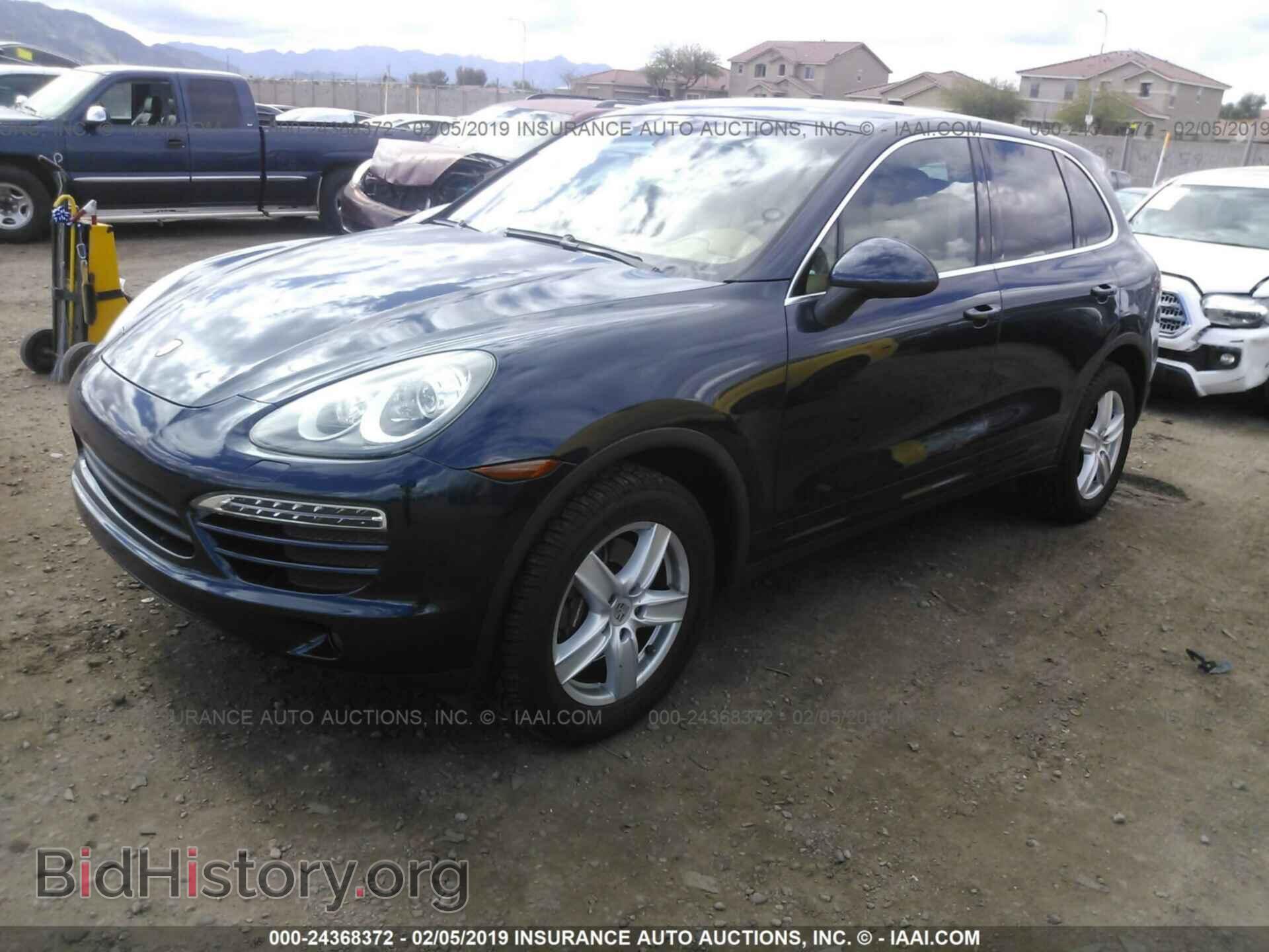 2011 PORSCHE CAYENNE - VIN: WP1AA2A24BLA02766 - Фото 2
