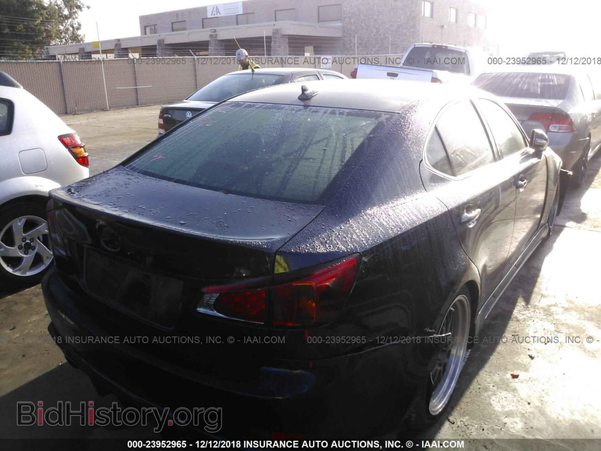 2010 LEXUS IS - VIN: JTHBF5C25A5129002 - Photo 4
