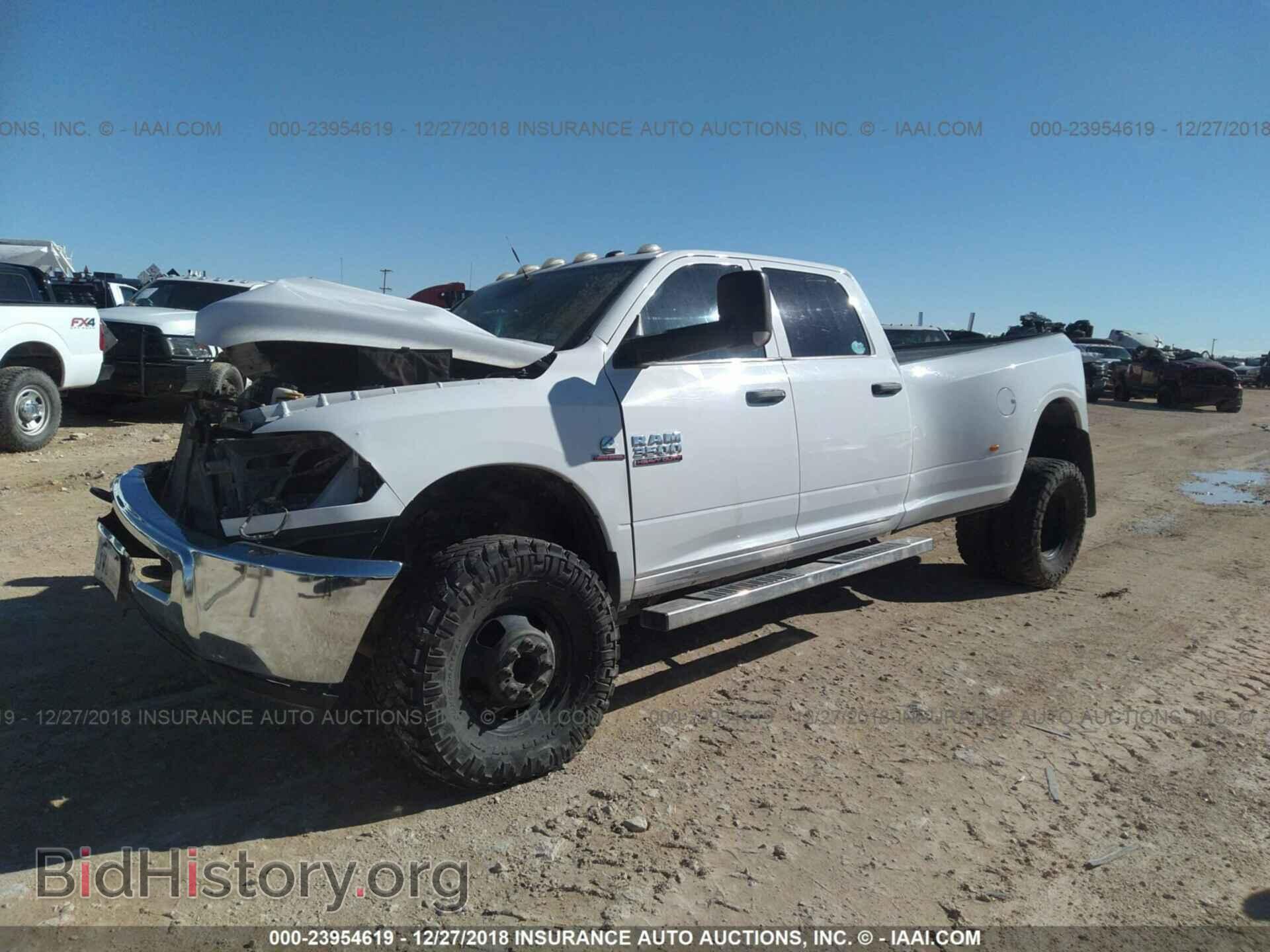 2014 RAM 3500 - VIN: 3C63RRGL5EG194672 - Photo 2