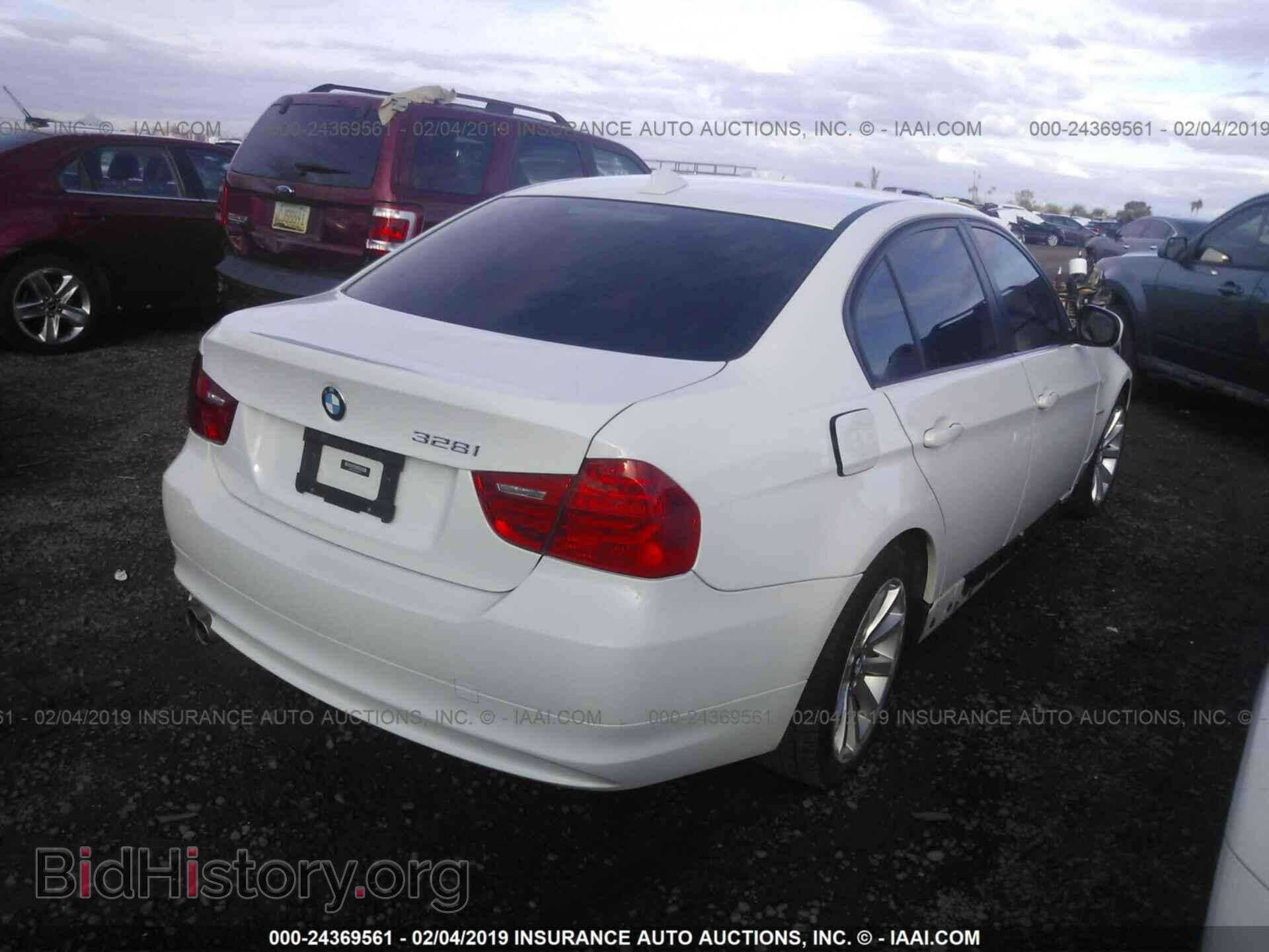 2011 BMW 328 - VIN: WBAPH5C58BA447083 - Фото 4