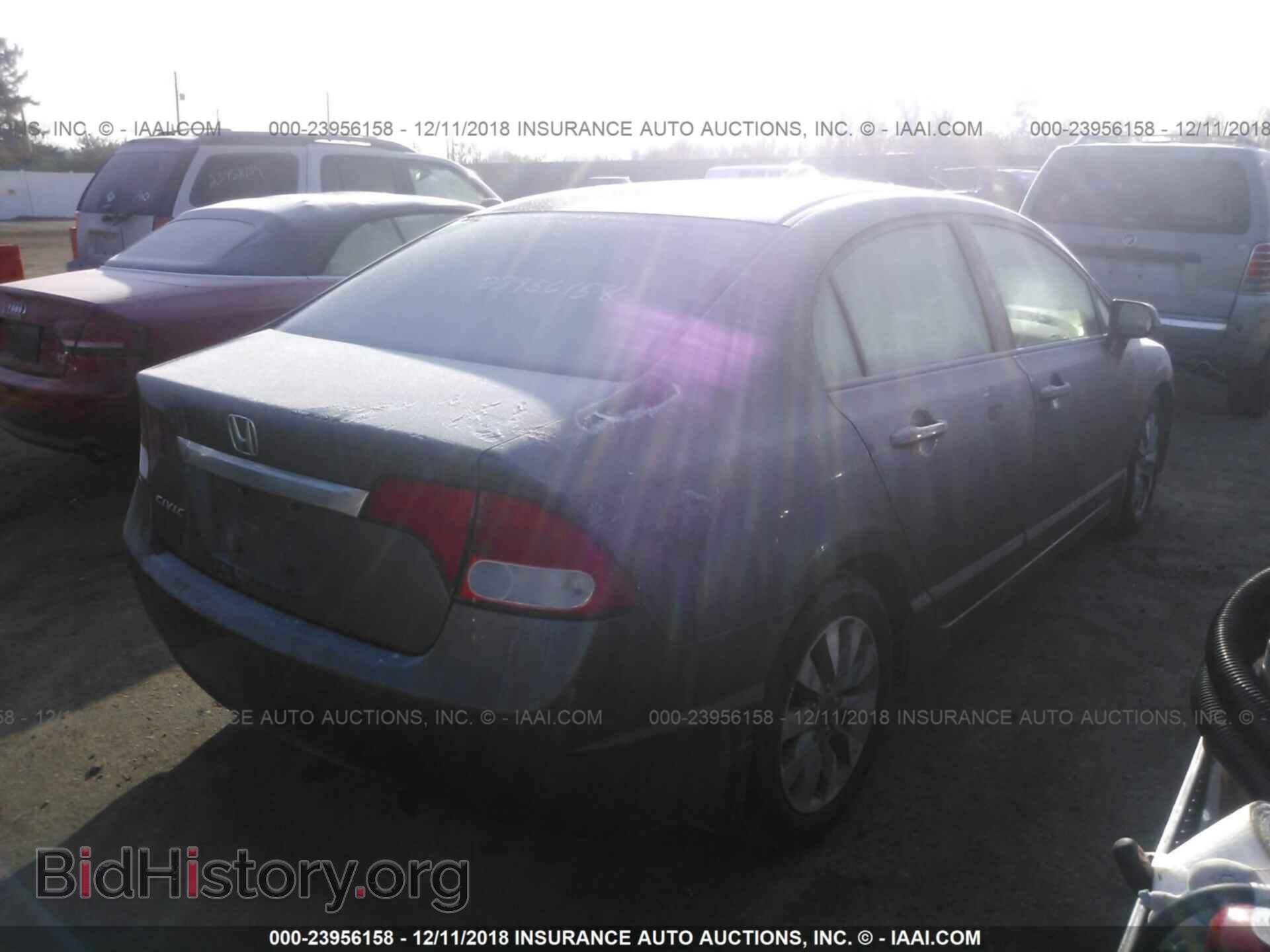 2011 HONDA CIVIC - VIN: 19XFA1F84BE013807 - Photo 4