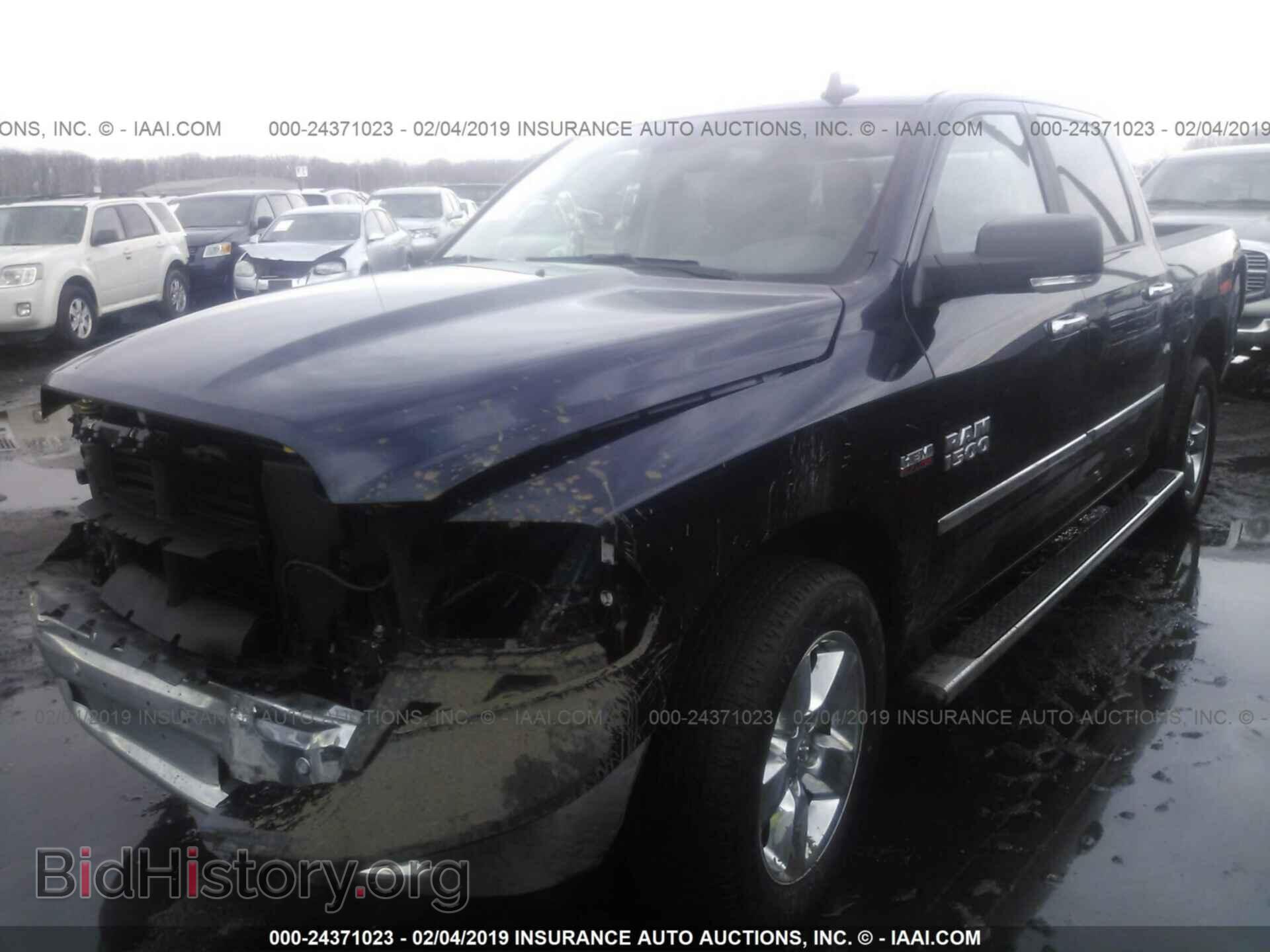 2017 RAM 1500 - VIN: 3C6RR7LT2HG633268 - Photo 2