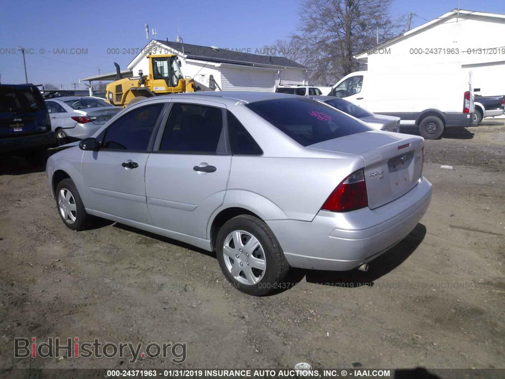 2007 FORD FOCUS - VIN: 1FAFP34N07W307887 - Photo 3