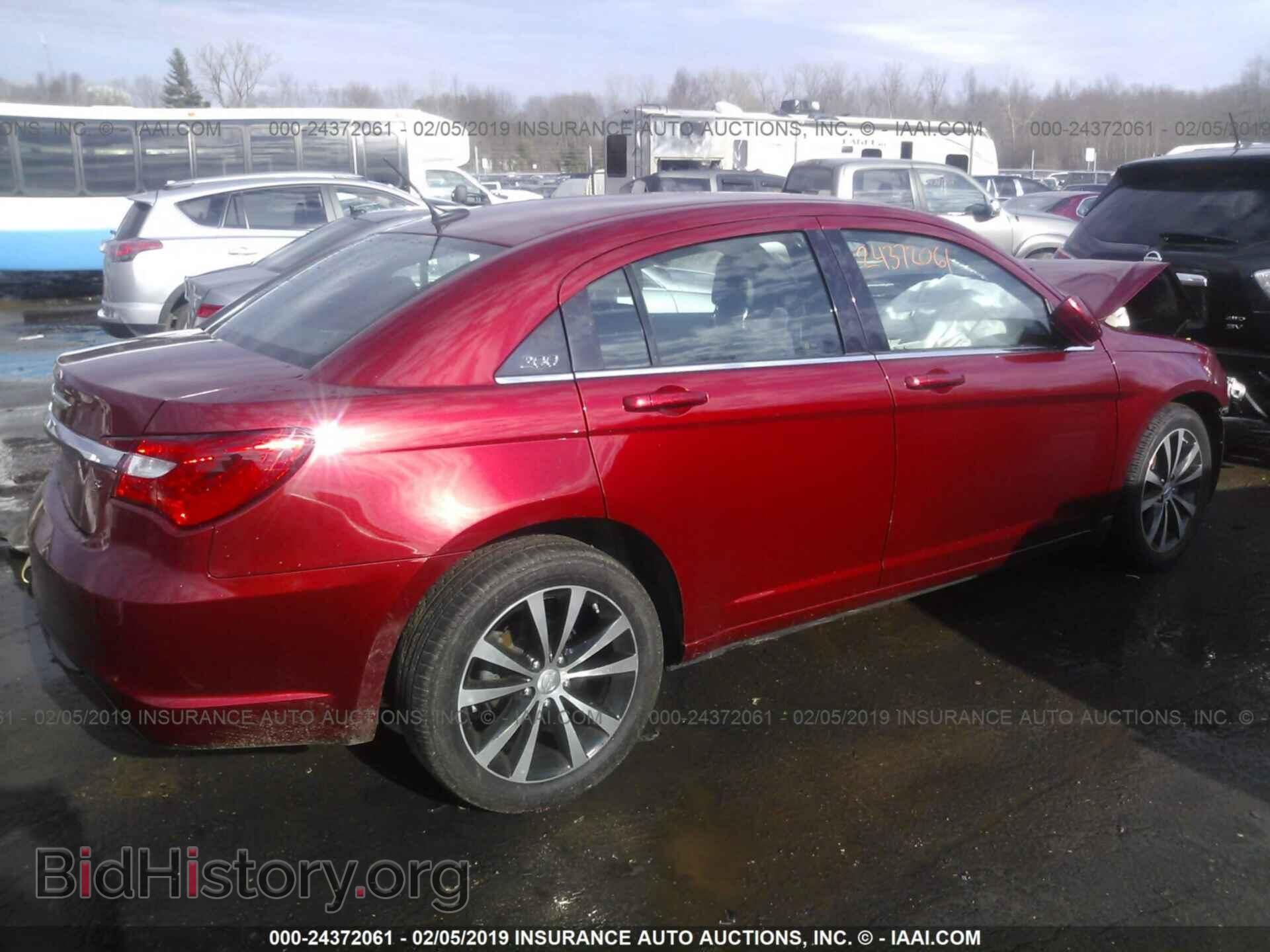 2013 CHRYSLER 200 - VIN: 1C3CCBBG9DN712207 - Фото 4