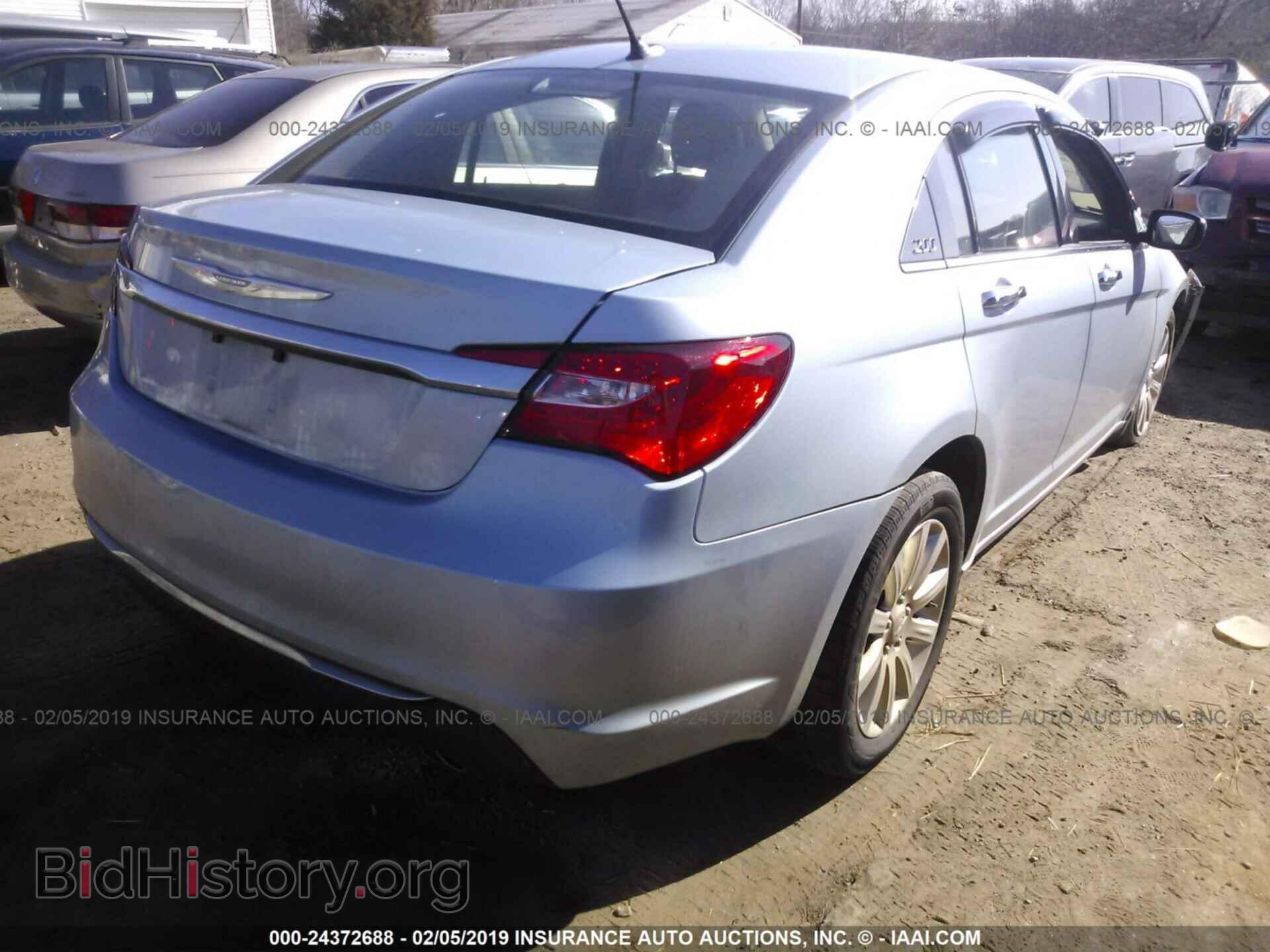 2013 CHRYSLER 200 - VIN: 1C3CCBCG5DN592548 - Фото 4