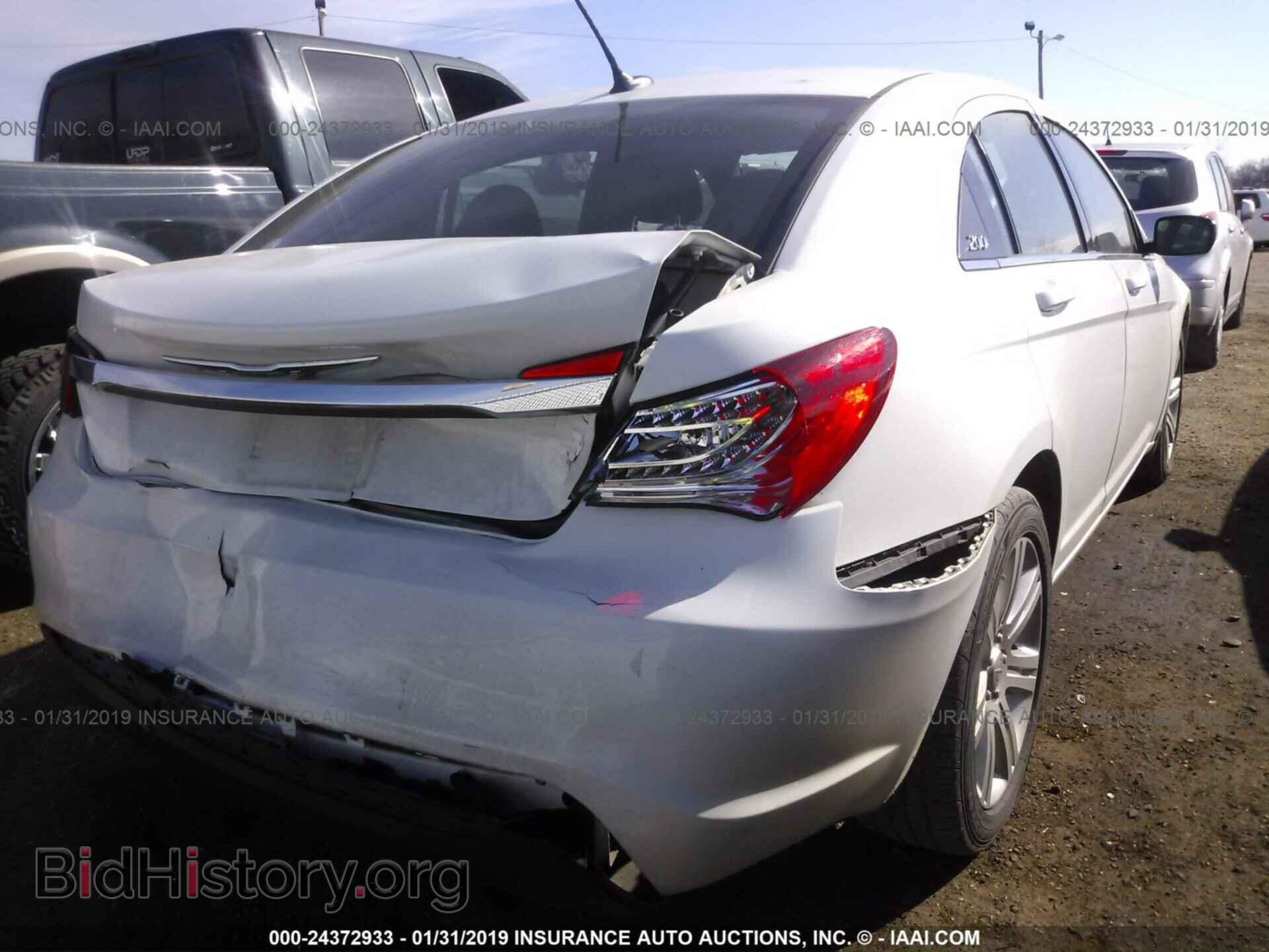 2013 CHRYSLER 200 - VIN: 1C3CCBAB9DN647526 - Photo 4